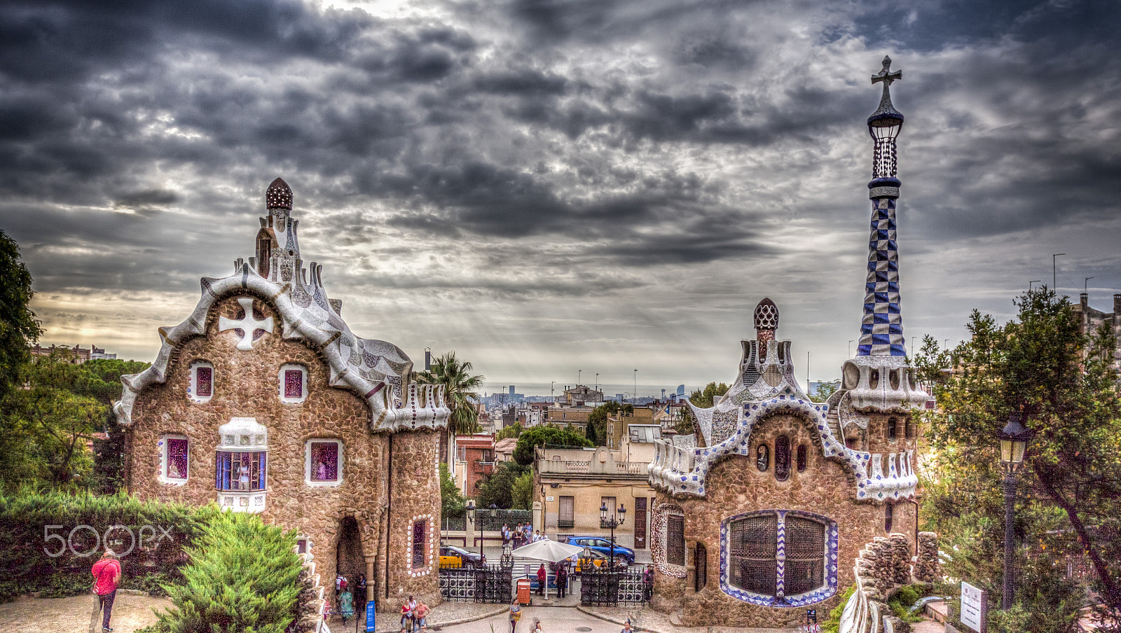 Canon EF 16-35mm F2.8L II USM sample photo. Barcelona gaudi photography