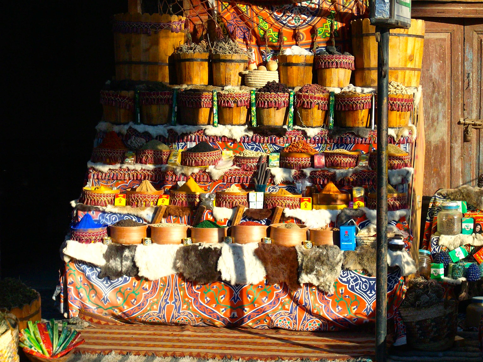 Kodak EASYSHARE M753 ZOOM DIGITAL CAMERA sample photo. Egyptian shopping photography