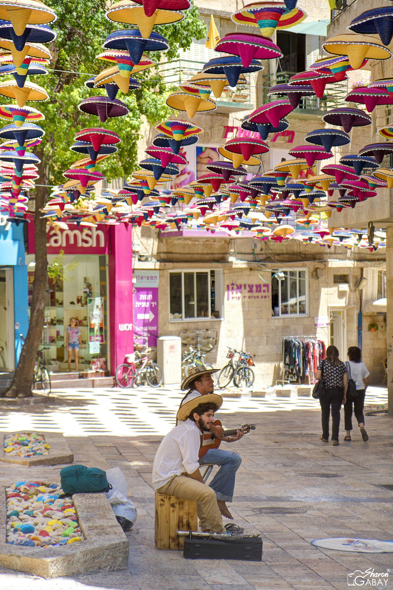 Canon EF-S 17-55mm F2.8 IS USM sample photo. Mexican quarter.. photography