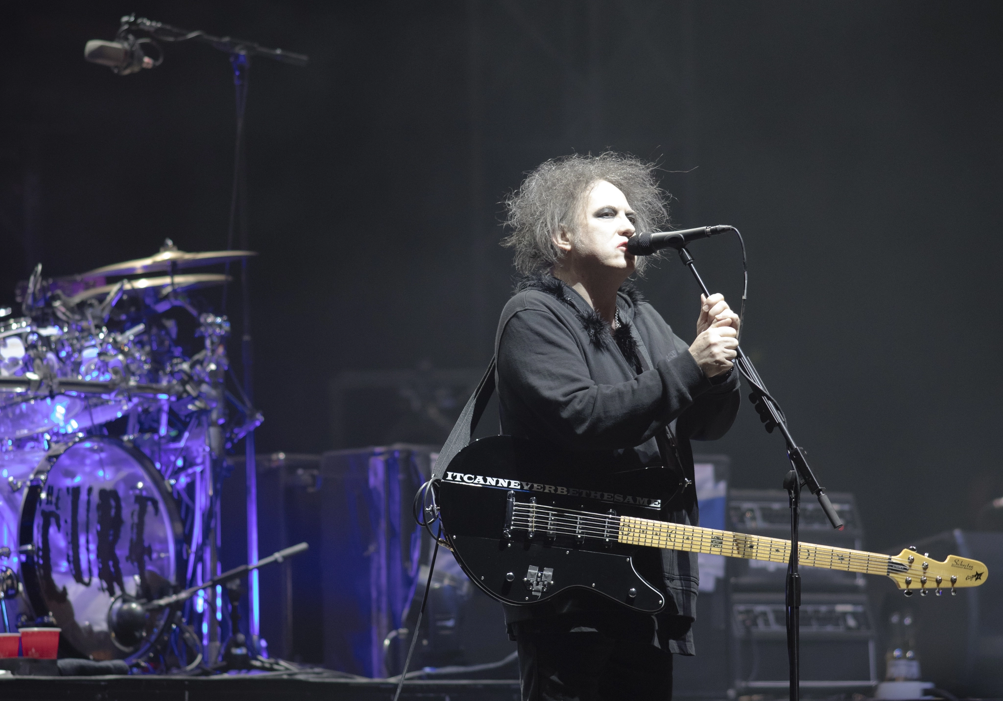 Canon EF 200mm F2.8L II USM sample photo. Robert smith the cure photography