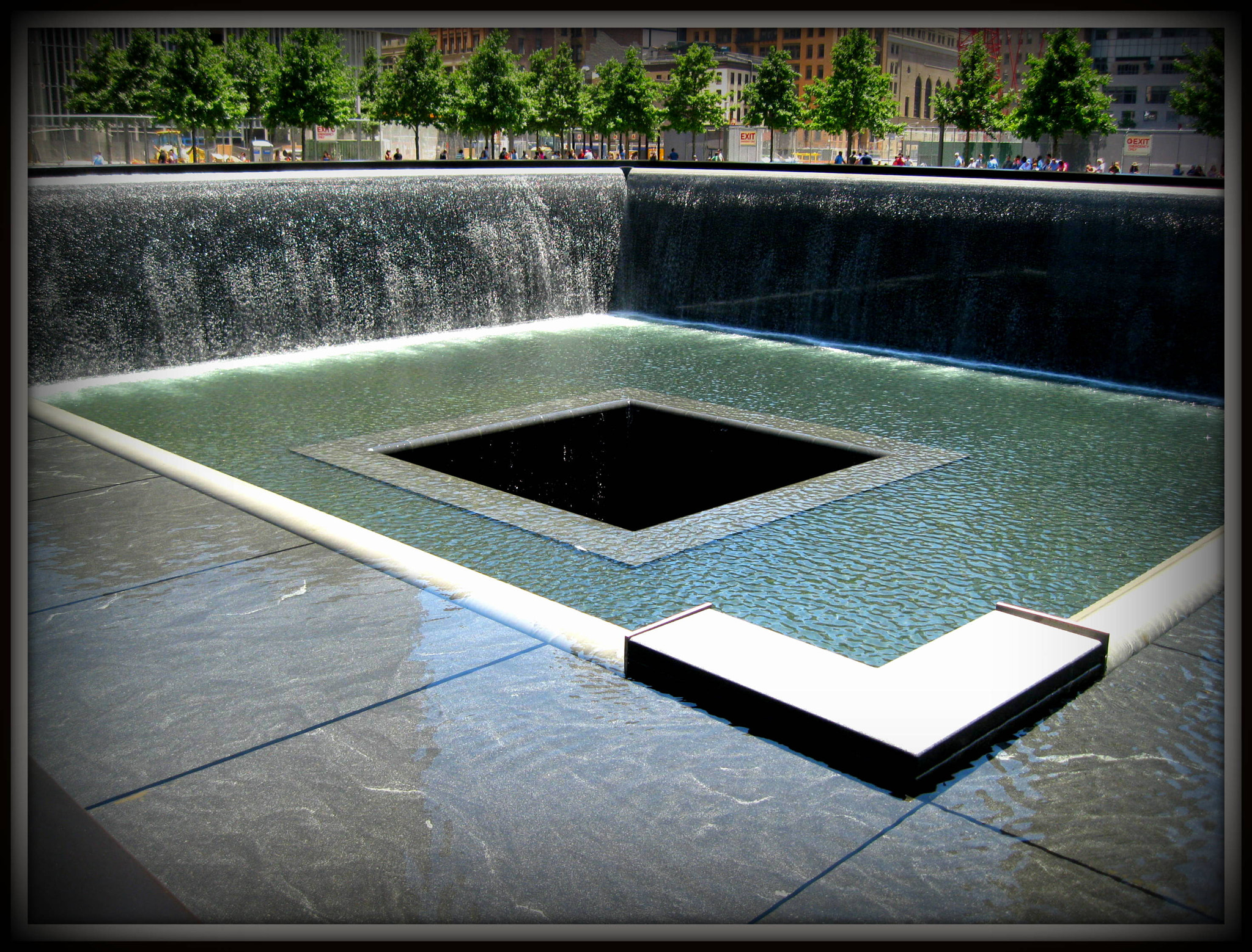 Canon PowerShot A1000 IS sample photo. 9.11 memorial photography
