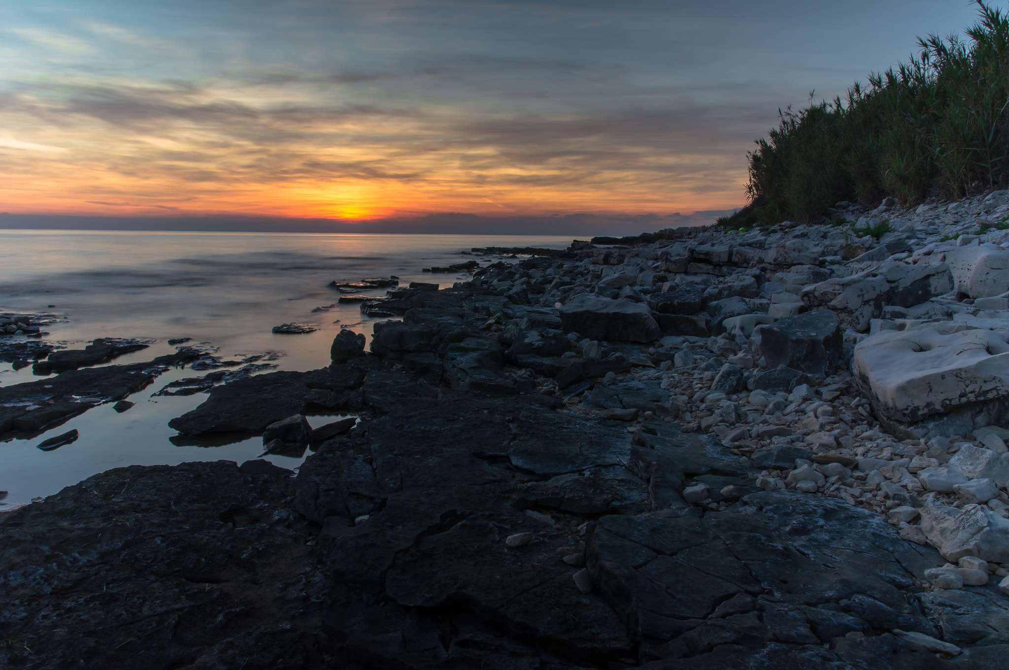 Sigma 17-70mm F2.8-4 DC Macro HSM sample photo. Broken beach photography