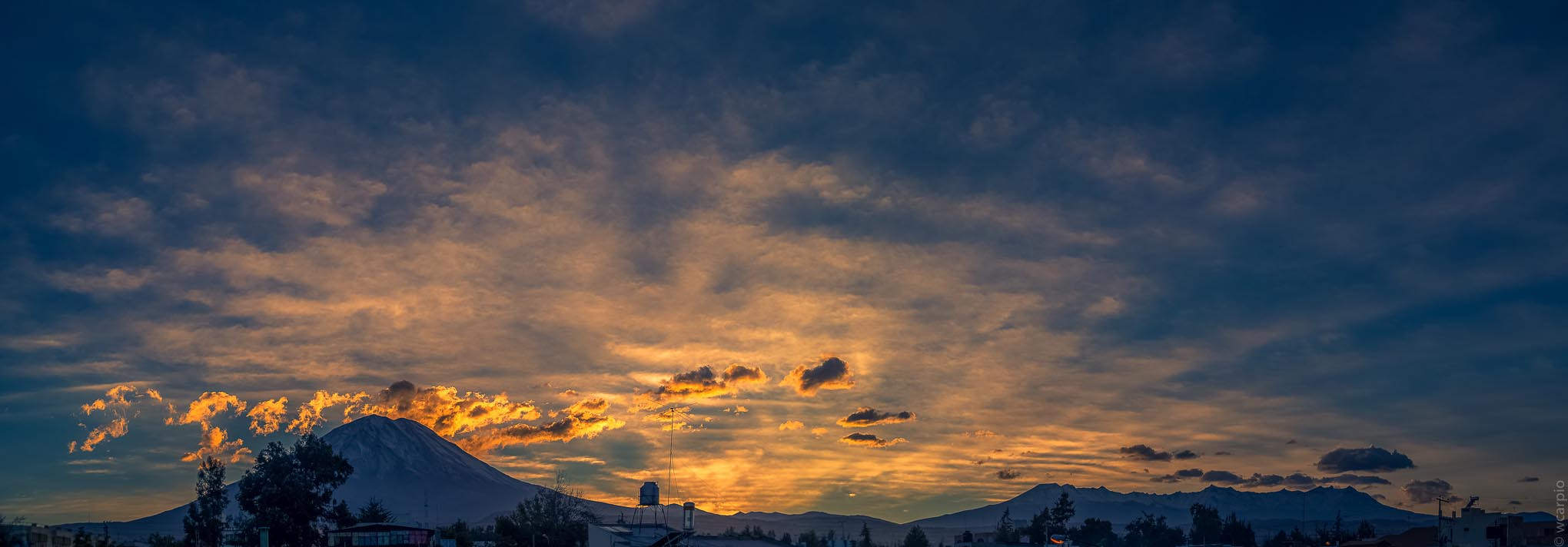 AF Zoom-Nikkor 35-70mm f/3.3-4.5 sample photo. Amanecer. photography
