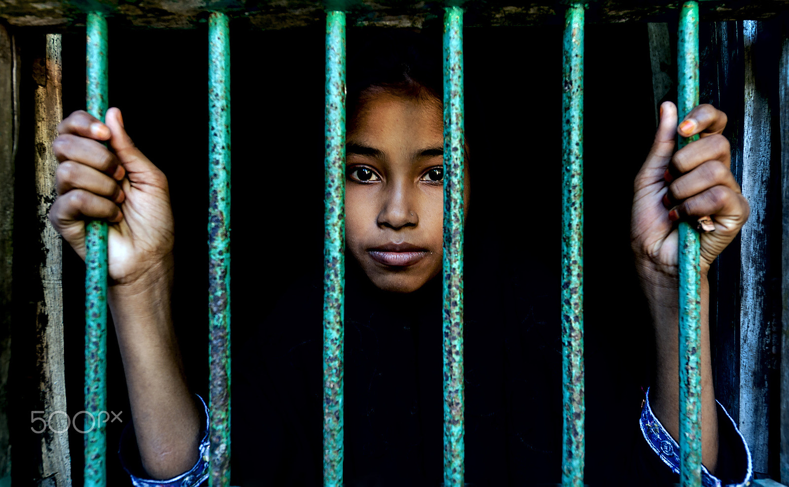 Nikon D3 sample photo. The girl behind the bars photography