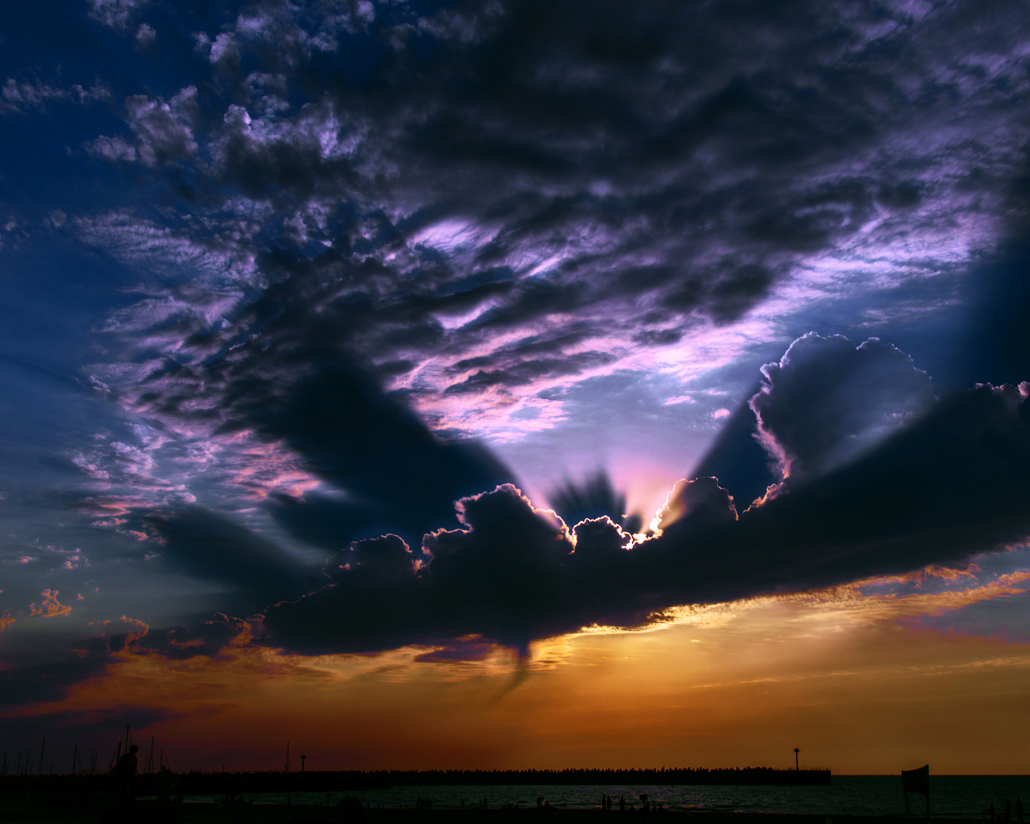 Nikon AF-S Nikkor 14-24mm F2.8G ED sample photo. Sunset photography