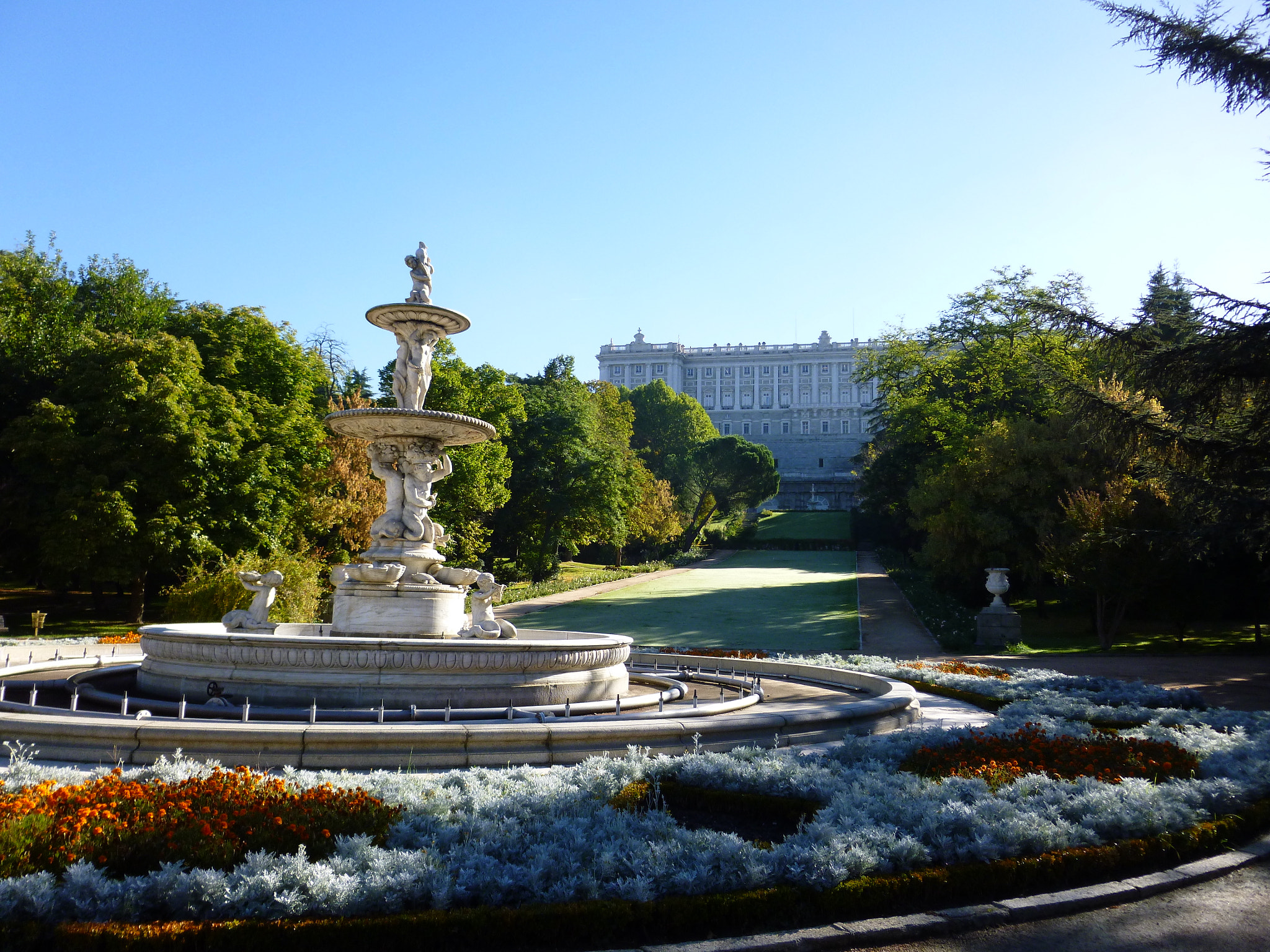 Panasonic DMC-SZ1 sample photo. Royal palace, madrid photography