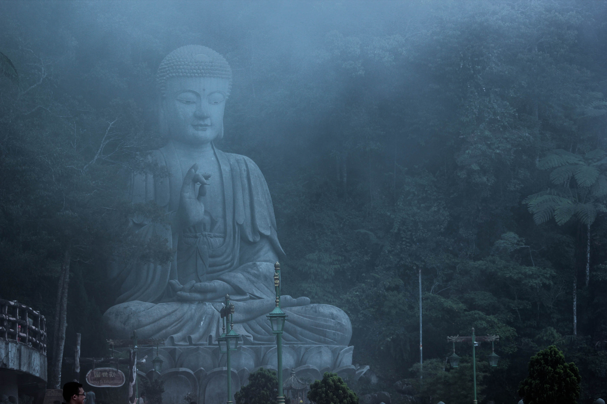 Canon EOS 550D (EOS Rebel T2i / EOS Kiss X4) sample photo. Buddha photography