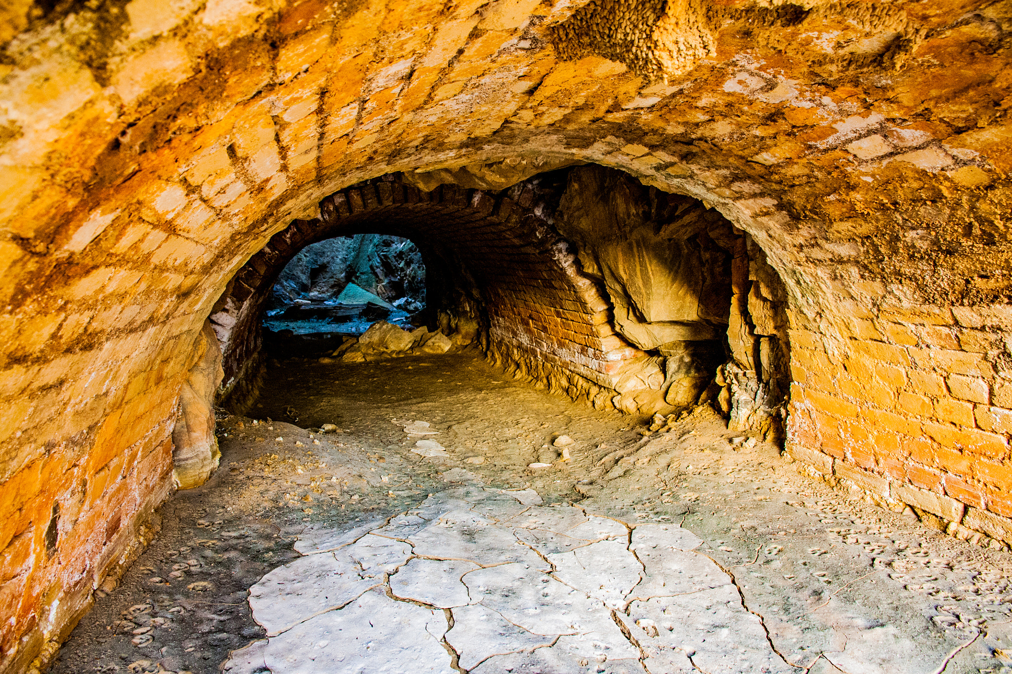 Canon EOS 450D (EOS Rebel XSi / EOS Kiss X2) sample photo. Ruins from an old mine photography
