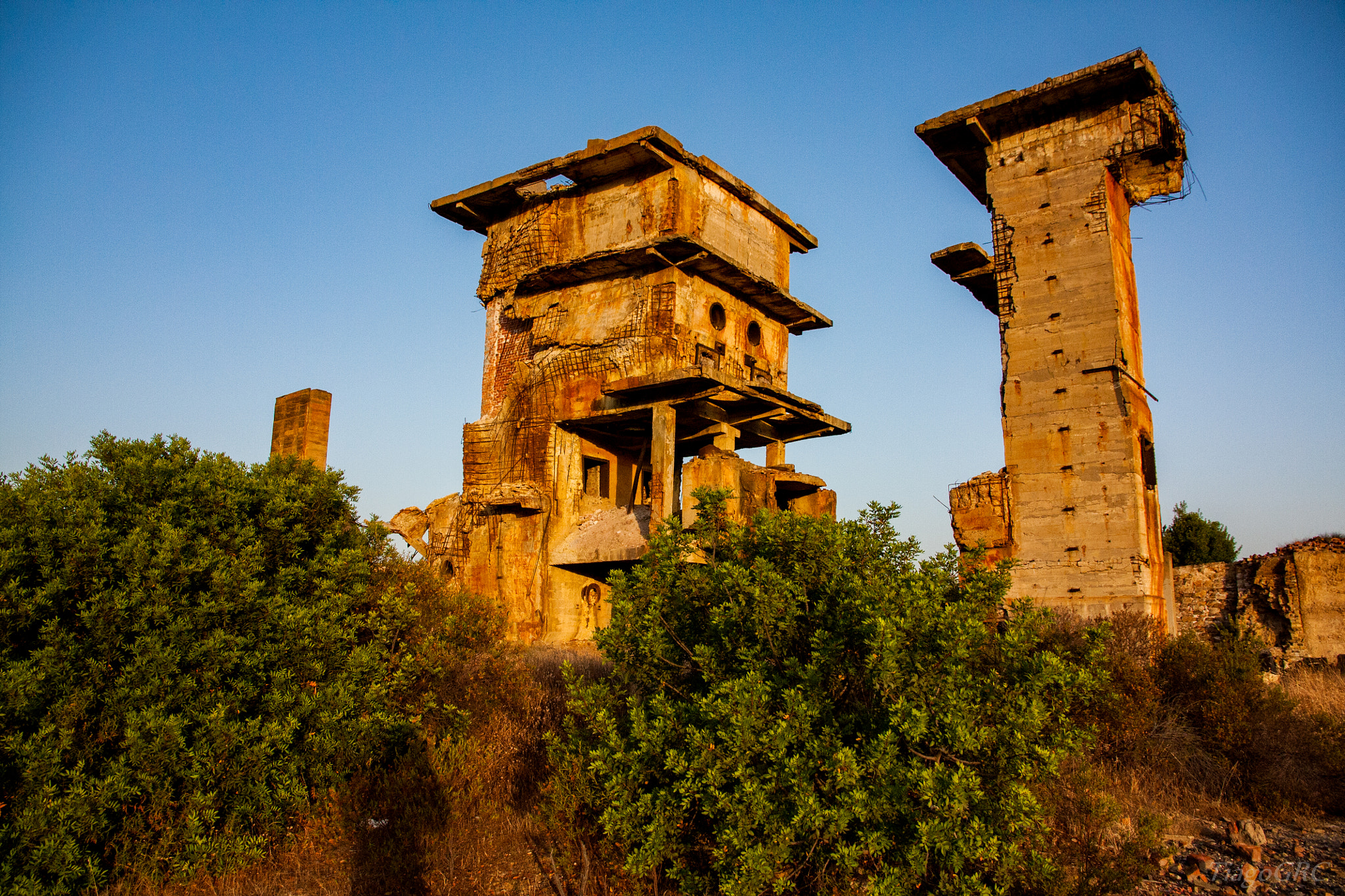 Canon EOS 450D (EOS Rebel XSi / EOS Kiss X2) sample photo. Ruins from an old mine photography
