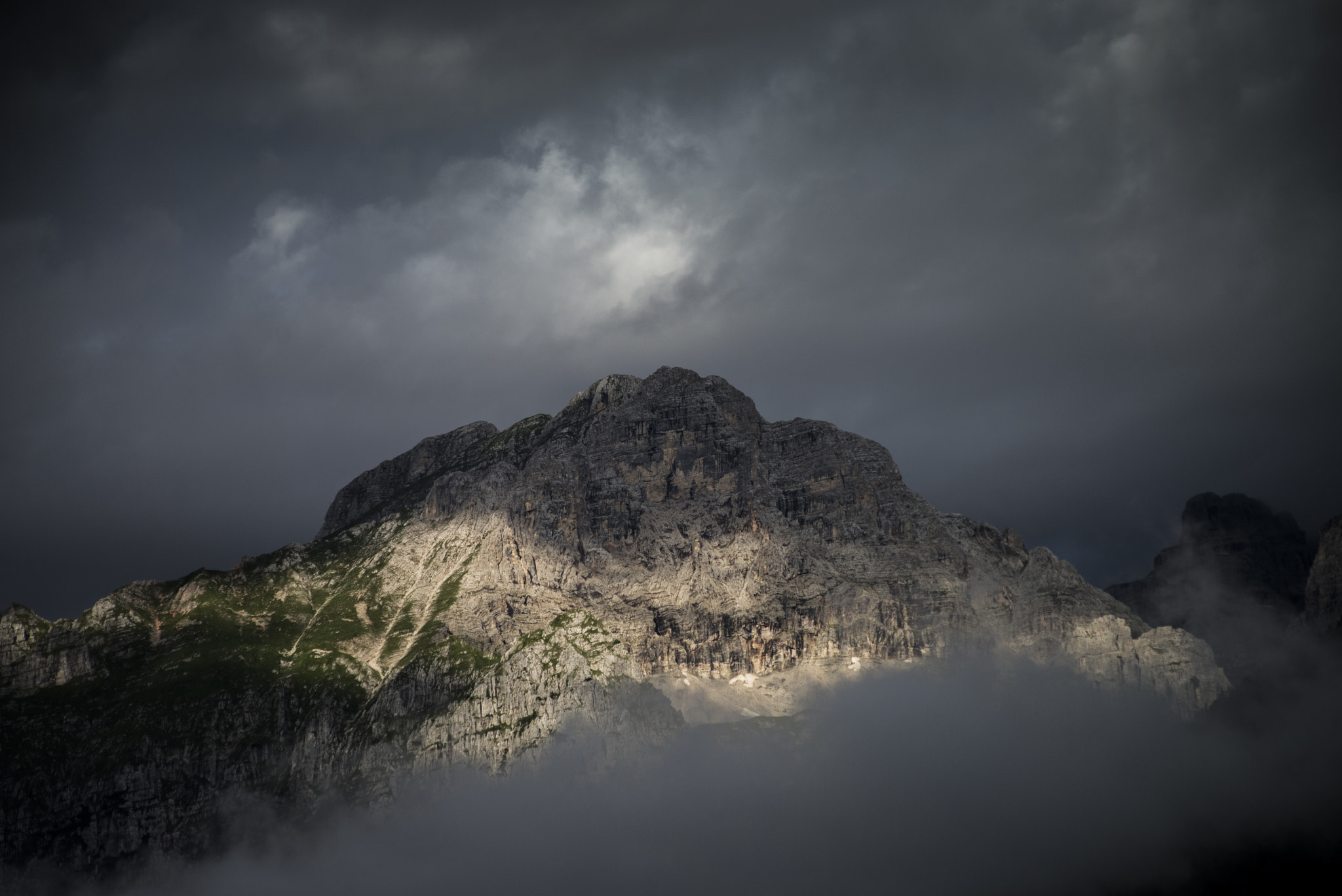 Nikon D610 + AF Nikkor 70-210mm f/4-5.6 sample photo. Dolomiti.jpg photography