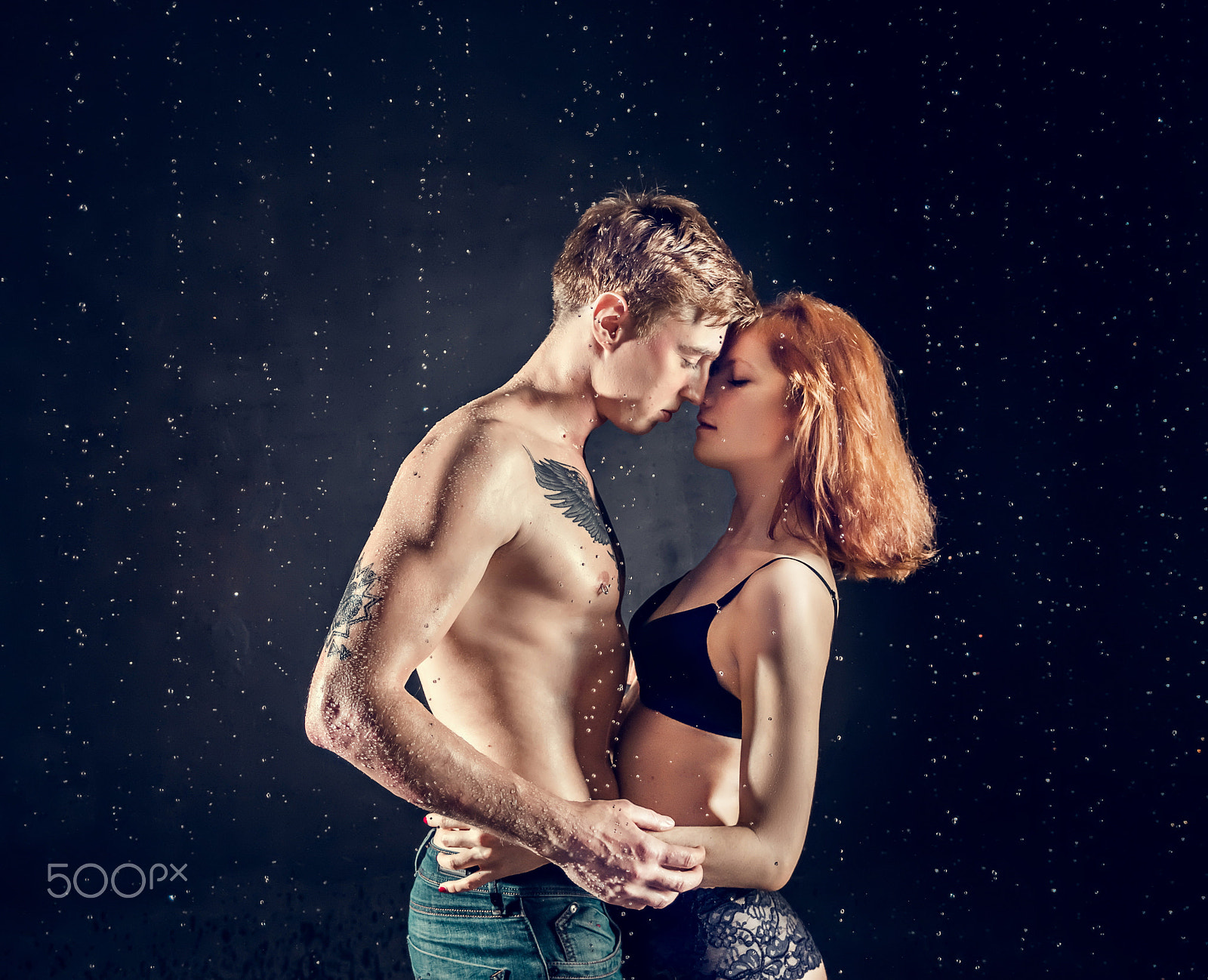 Sony SLT-A77 sample photo. Love in the rain photography