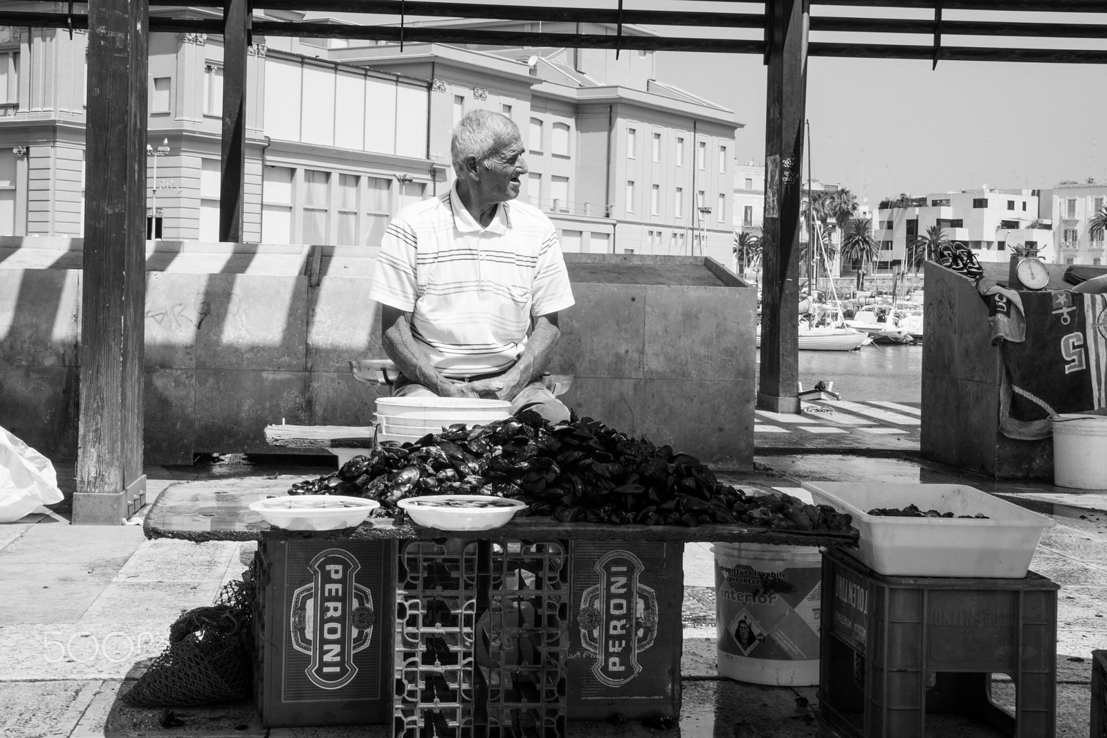 Nikon AF Nikkor 24-85mm F2.8-4D IF sample photo. Bari in bianco e nero photography