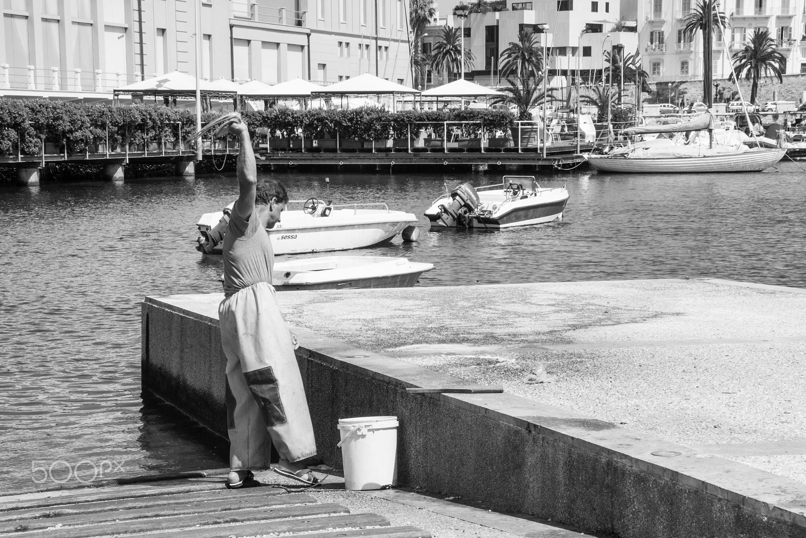 Nikon AF Nikkor 24-85mm F2.8-4D IF sample photo. Bari in bianco e nero photography