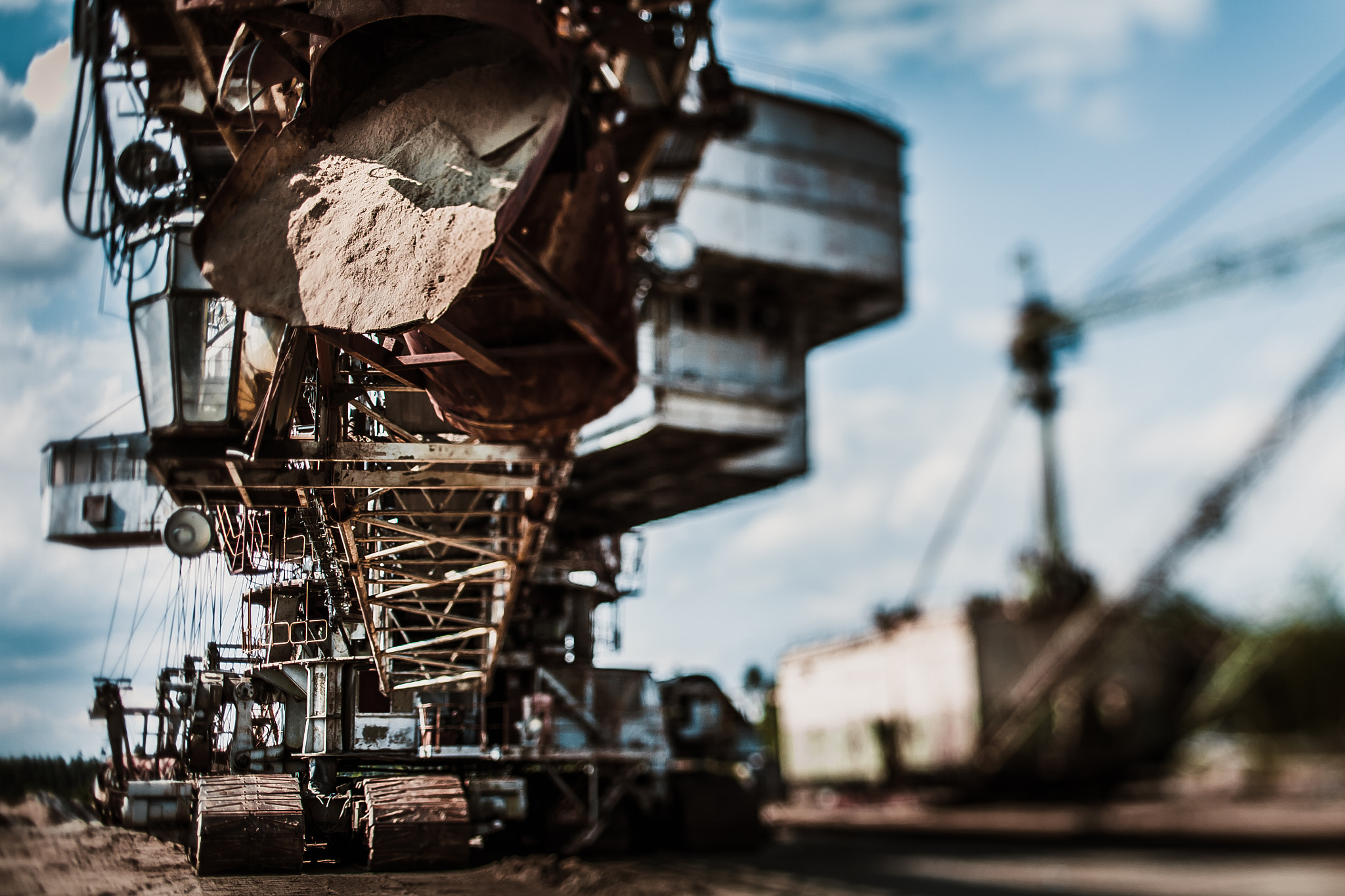 Canon EOS 5D + Canon TS-E 45mm F2.8 Tilt-Shift sample photo. Old german tractor photography