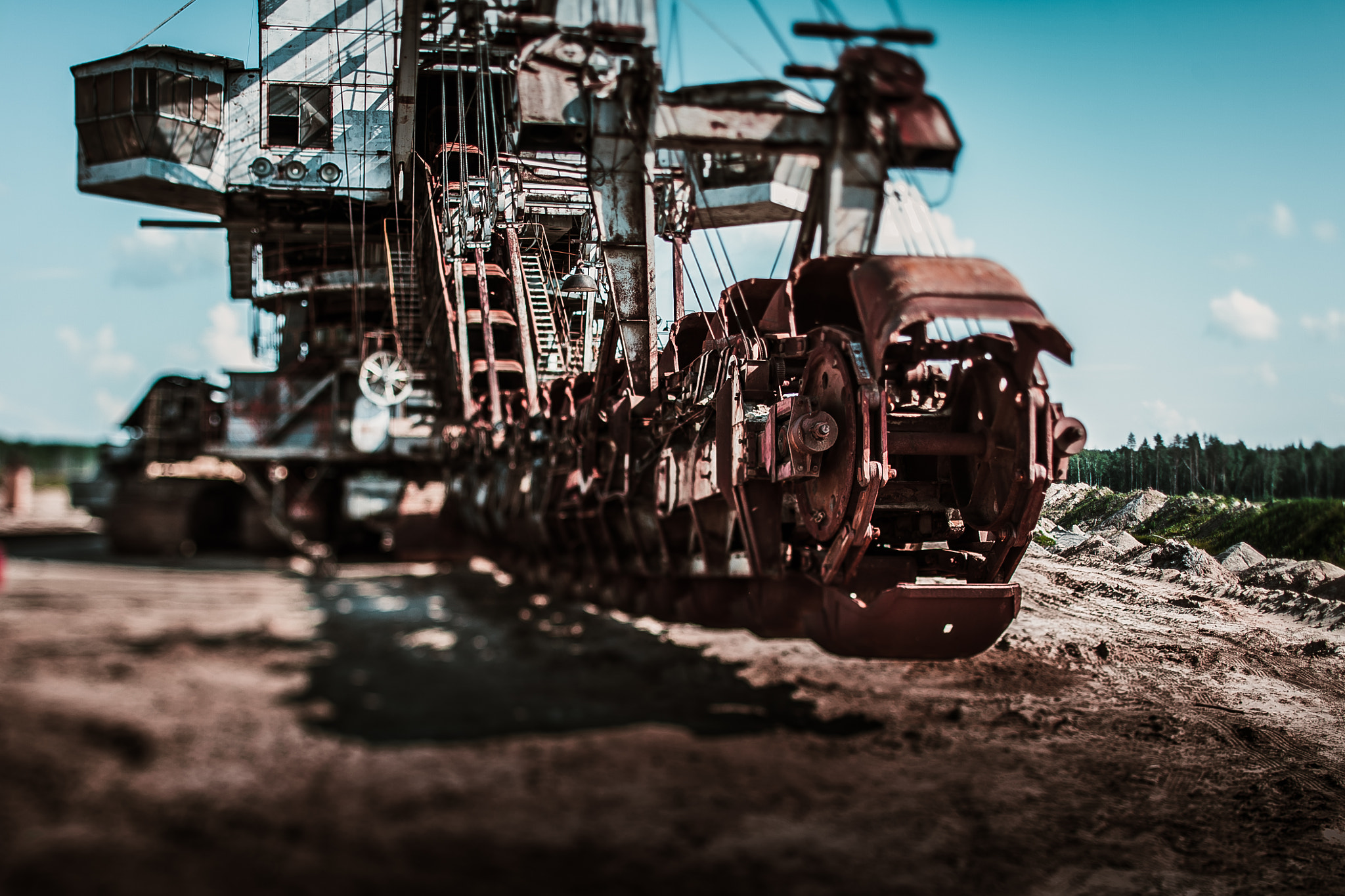 Canon TS-E 45mm F2.8 Tilt-Shift sample photo. Old german tractor photography