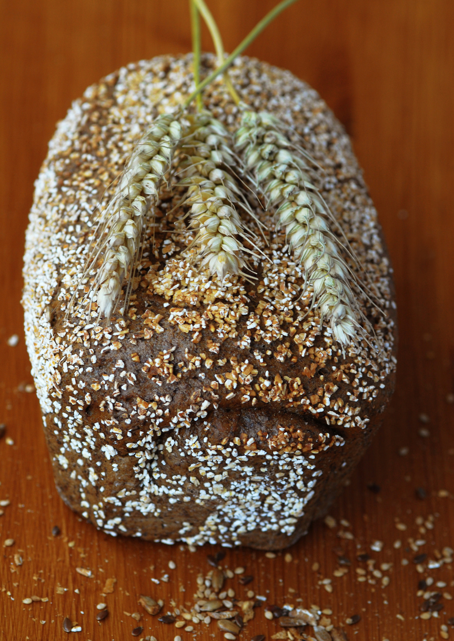 Nikon D200 + Nikon AF-S Micro-Nikkor 105mm F2.8G IF-ED VR sample photo. Organic bread with cereals and wheat photography