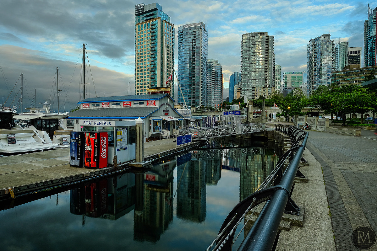 Fujifilm X-T10 + Fujifilm XF 14mm F2.8 R sample photo. Coal harbour sunset photography