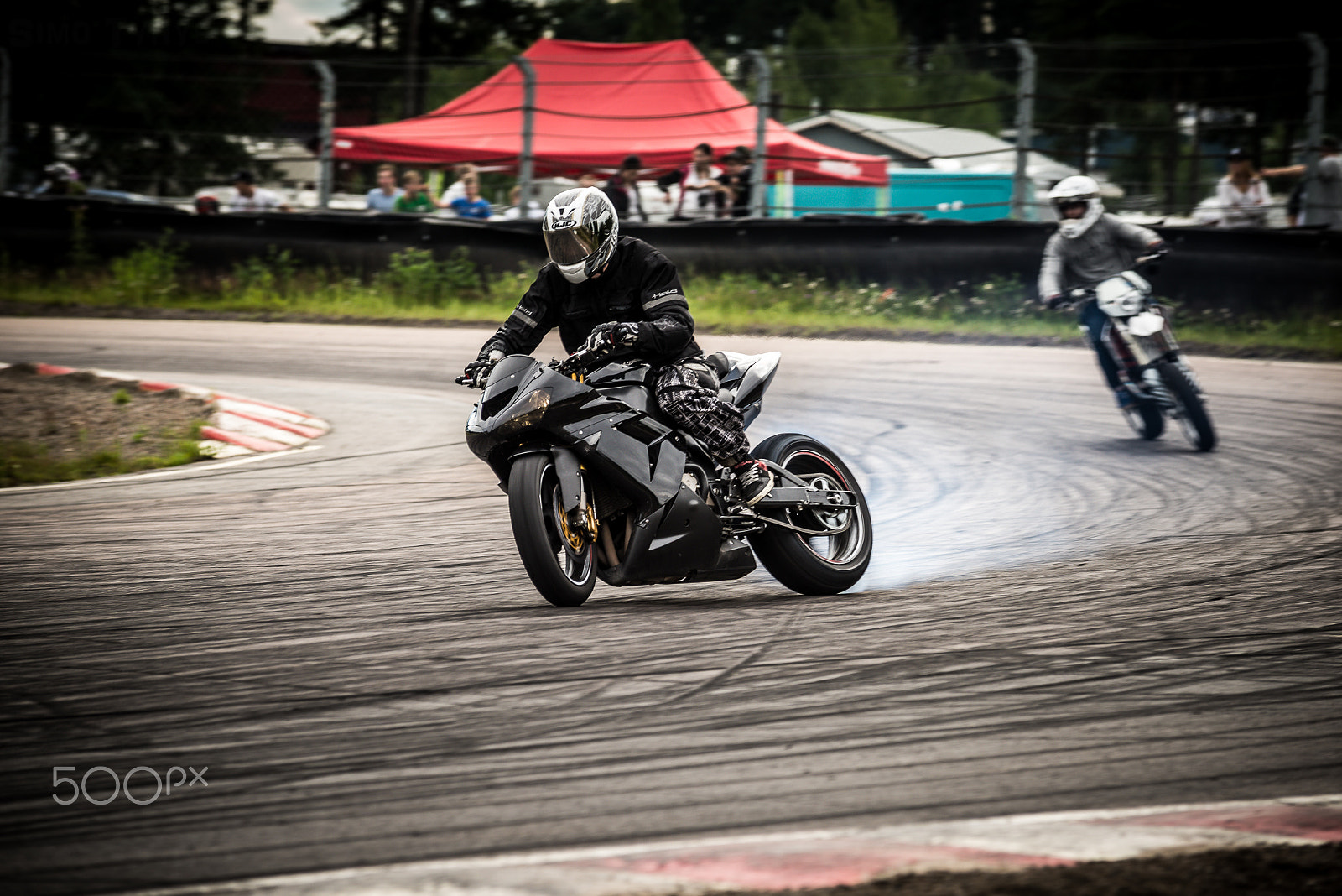 AF-S Zoom-Nikkor 80-200mm f/2.8D IF-ED sample photo. Motobike drifting photography
