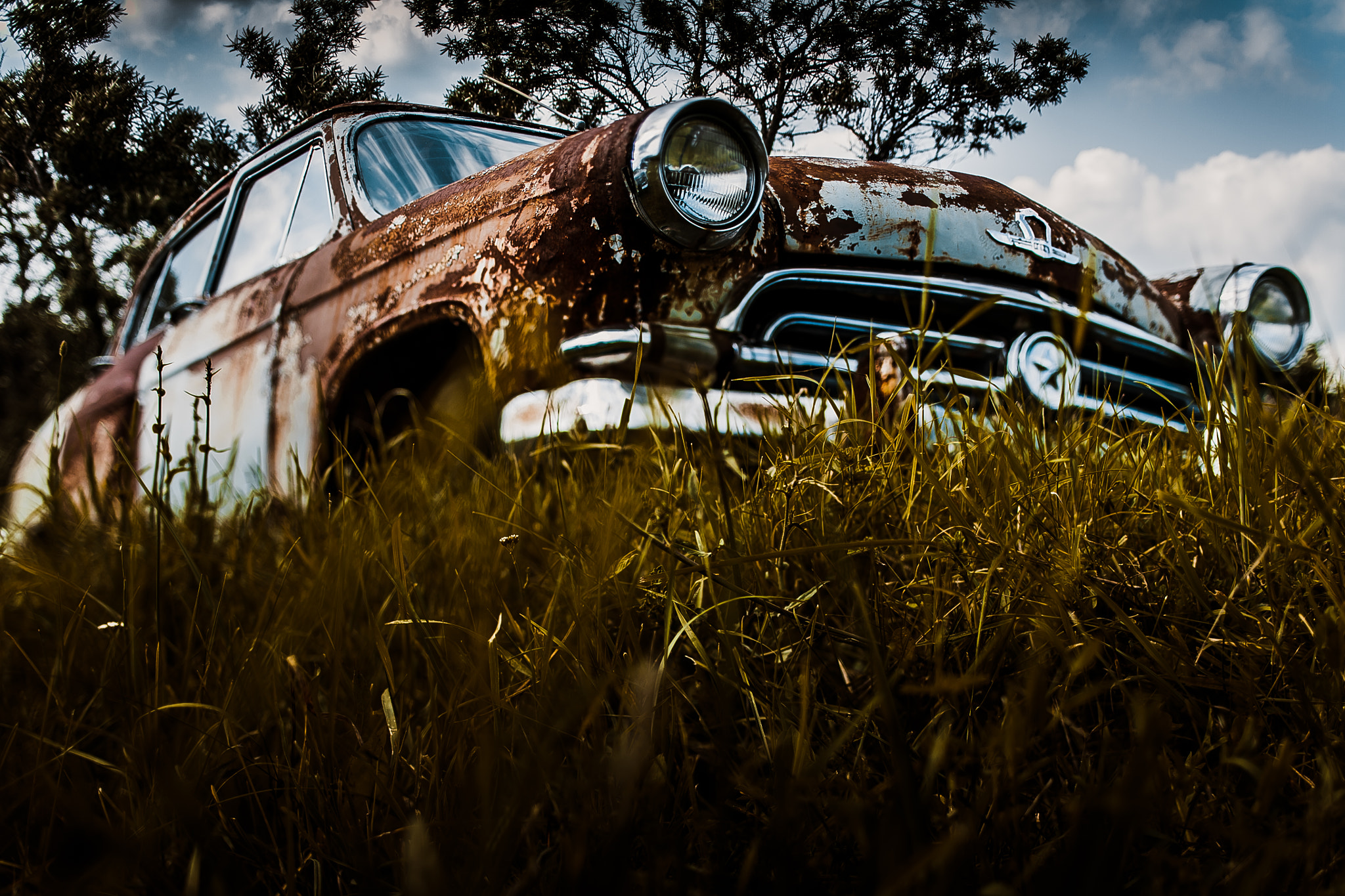 Canon EOS 5D + Canon TS-E 45mm F2.8 Tilt-Shift sample photo. Old russian car photography