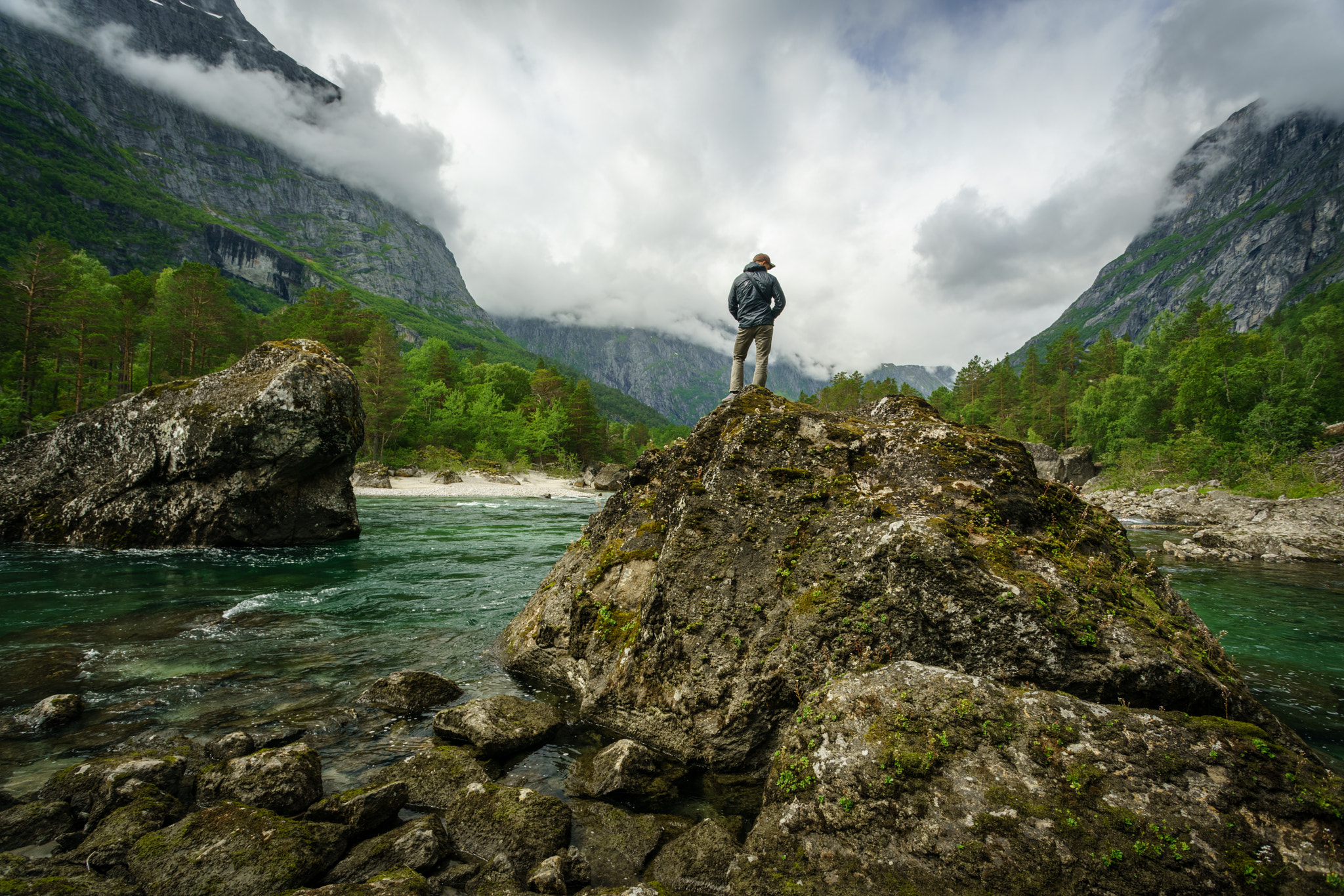 Sony a7R II + Canon EF 17-40mm F4L USM sample photo. On top of things photography