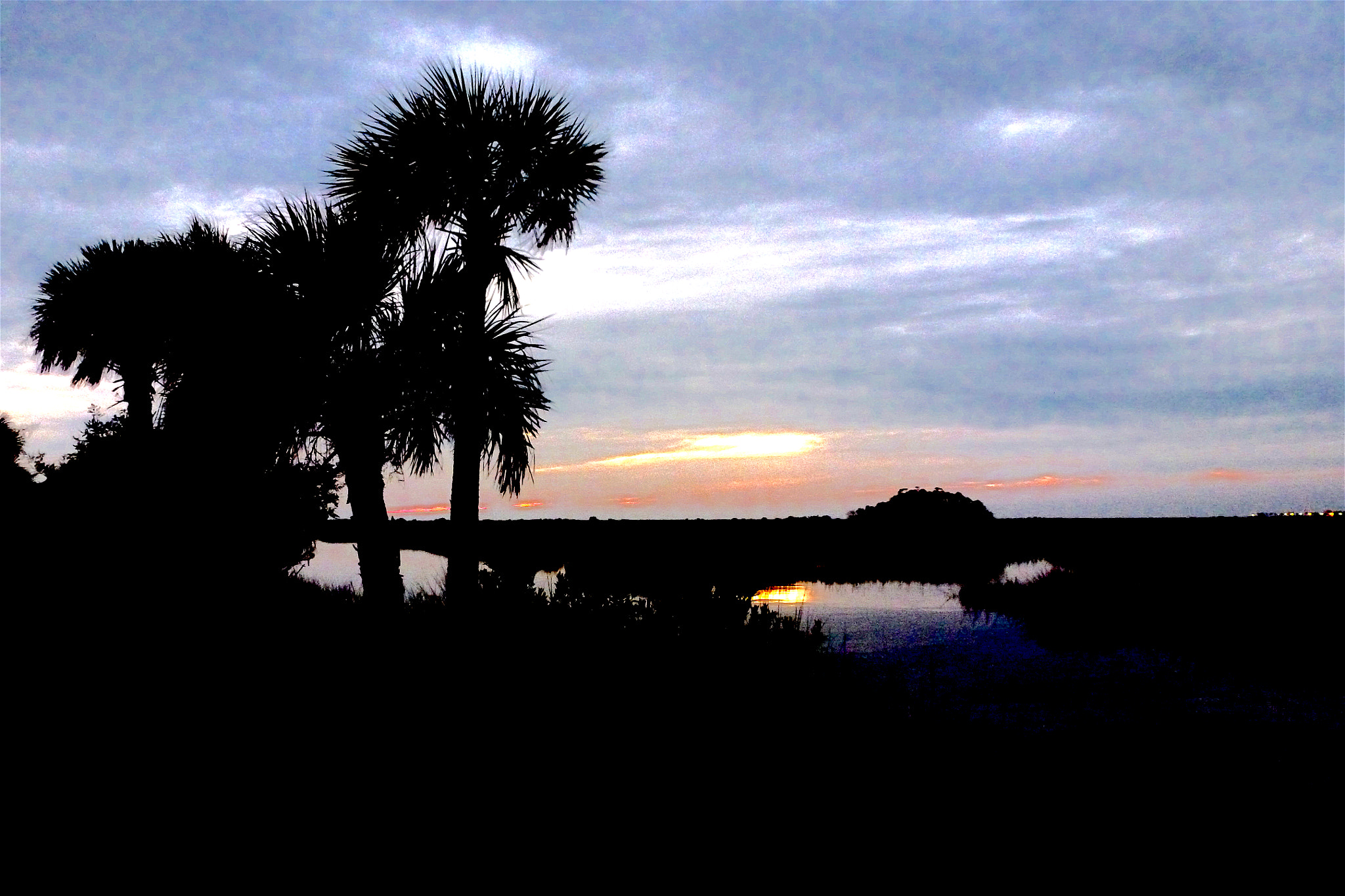 Panasonic Lumix DMC-ZS8 (Lumix DMC-TZ18) sample photo. Sunset saturated light photography
