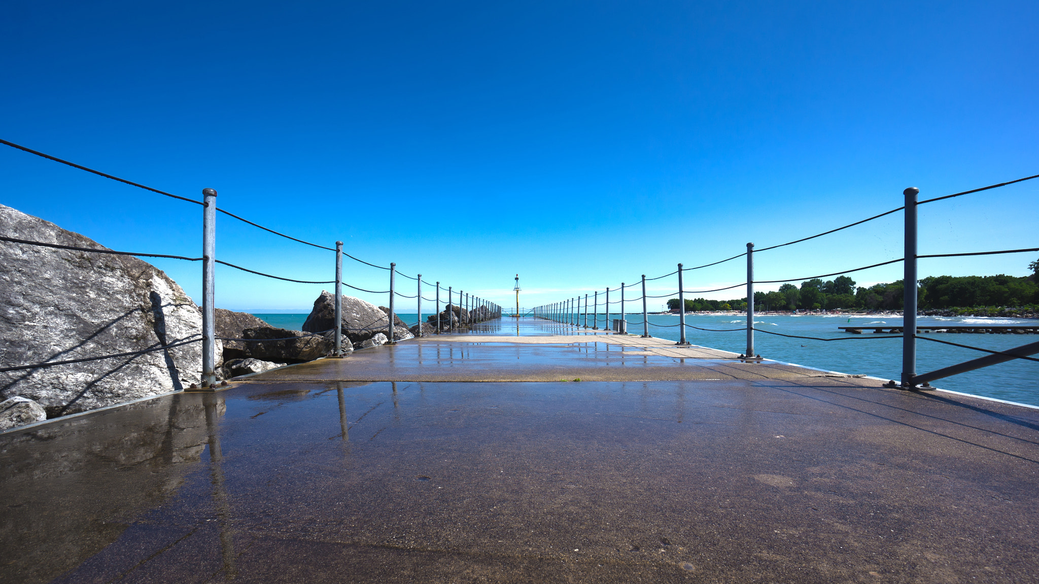Sony Alpha NEX-5N + Sony E 10-18mm F4 OSS sample photo. Evanston 1 photography
