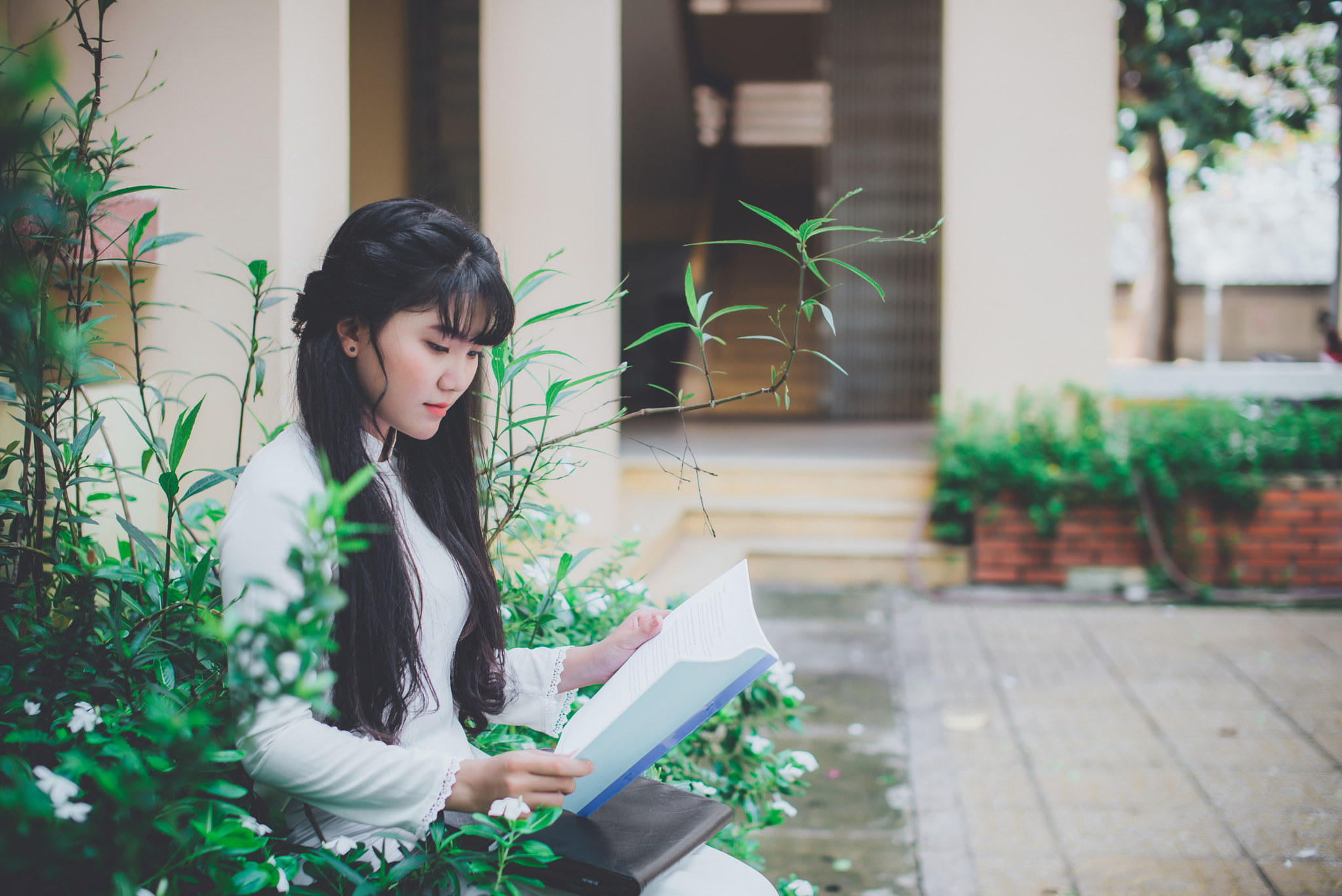 Nikon D600 + Sigma 50mm F1.4 EX DG HSM sample photo. Áo dÀi photography