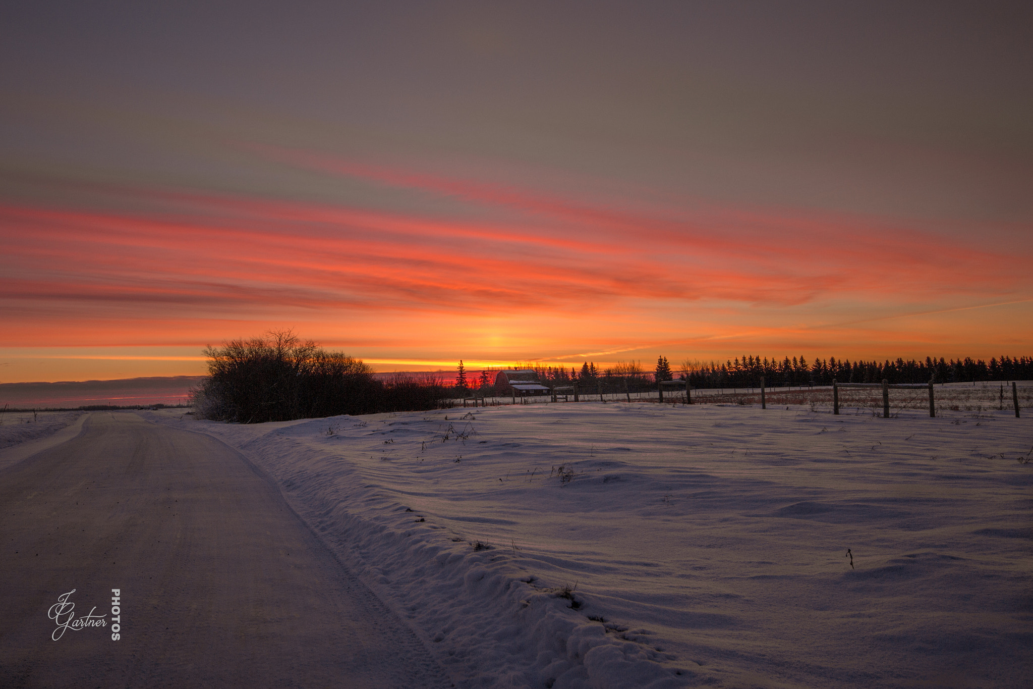 Canon EOS 650D (EOS Rebel T4i / EOS Kiss X6i) sample photo. Red barn photography