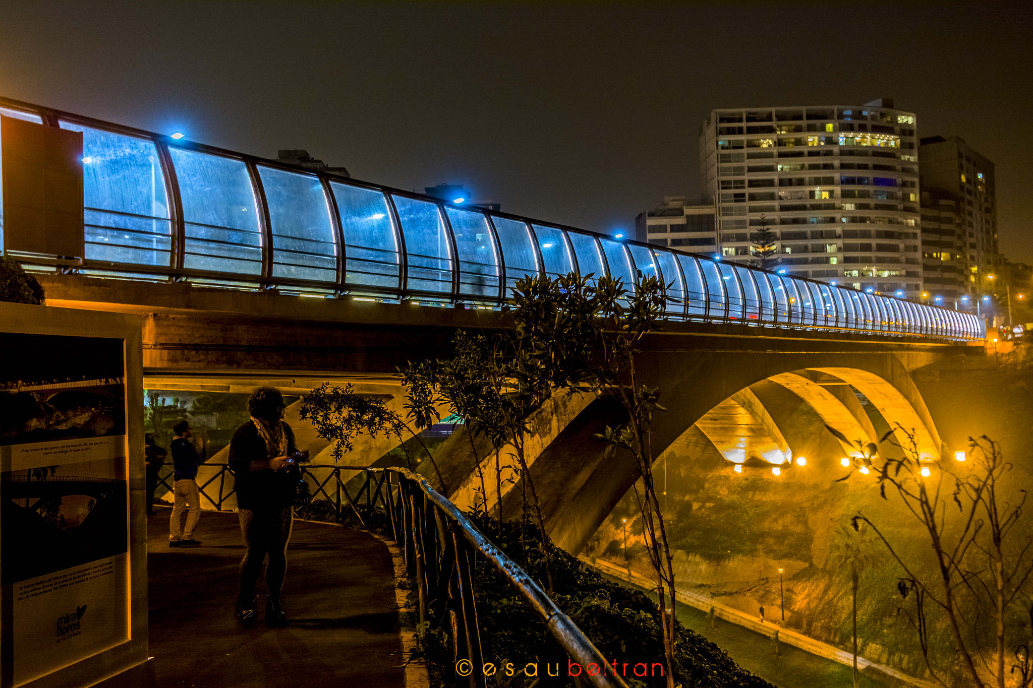Tamron SP 15-30mm F2.8 Di VC USD sample photo. Larcomar bridge, lima perú. photography