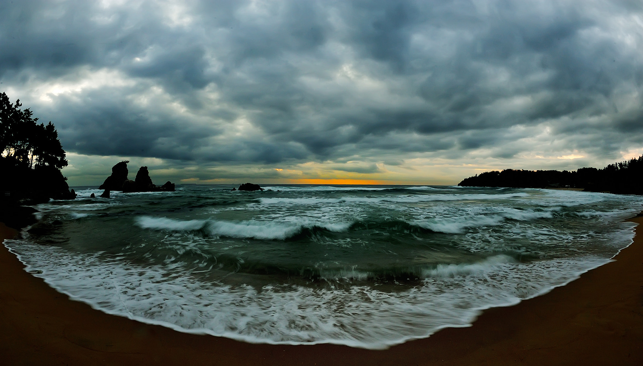 Nikon D3S + Nikon AF Fisheye-Nikkor 16mm F2.8D sample photo. Sunrise photography