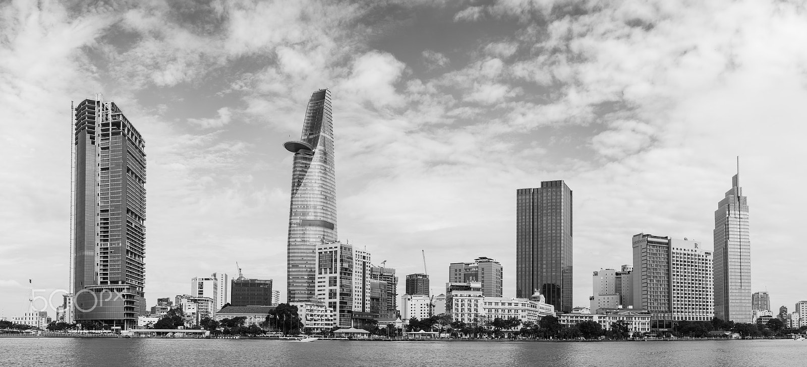 Nikon D300 + AF Nikkor 35mm f/2 sample photo. Saigon panorama...! photography