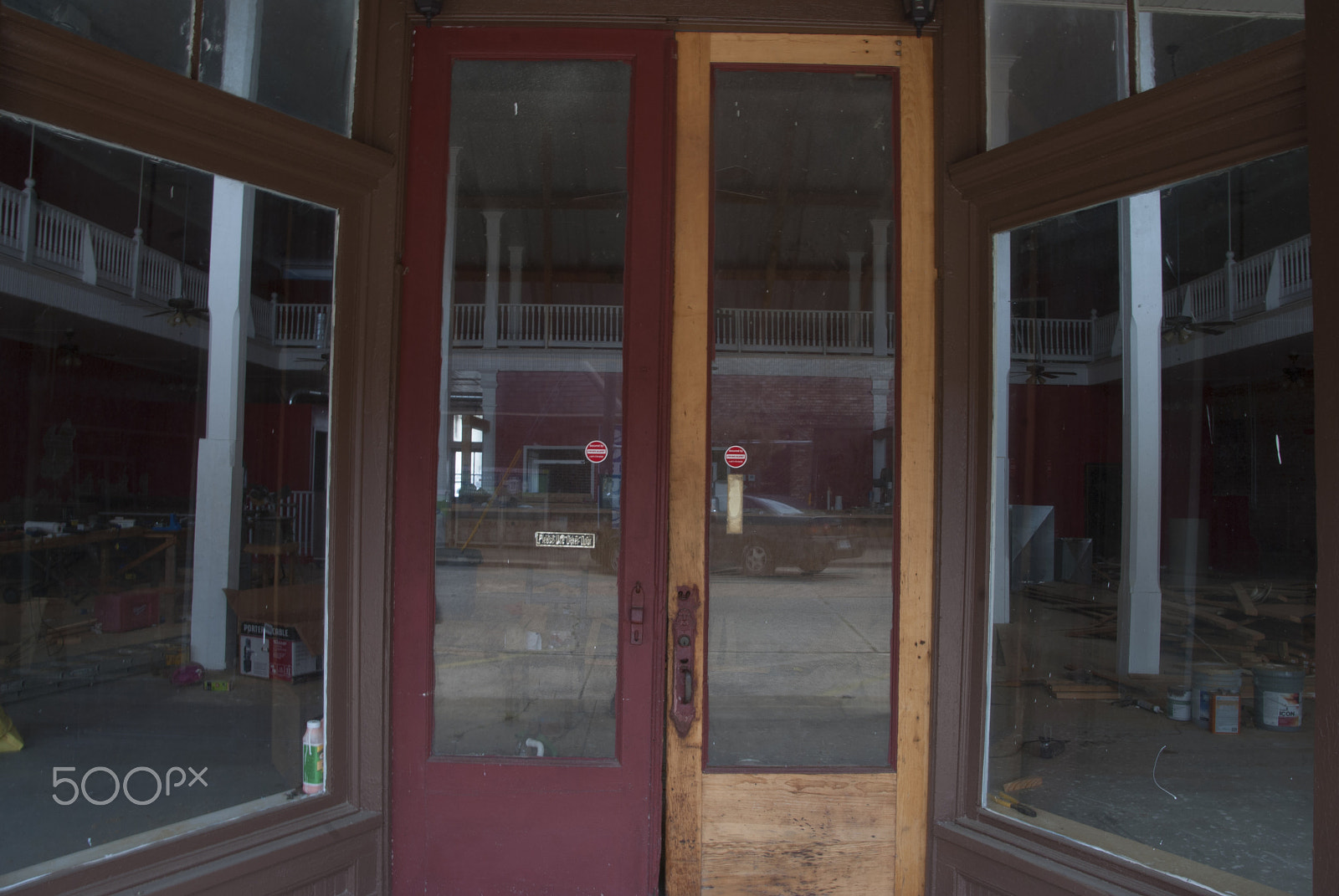 Nikon D40X sample photo. Contrast door photography