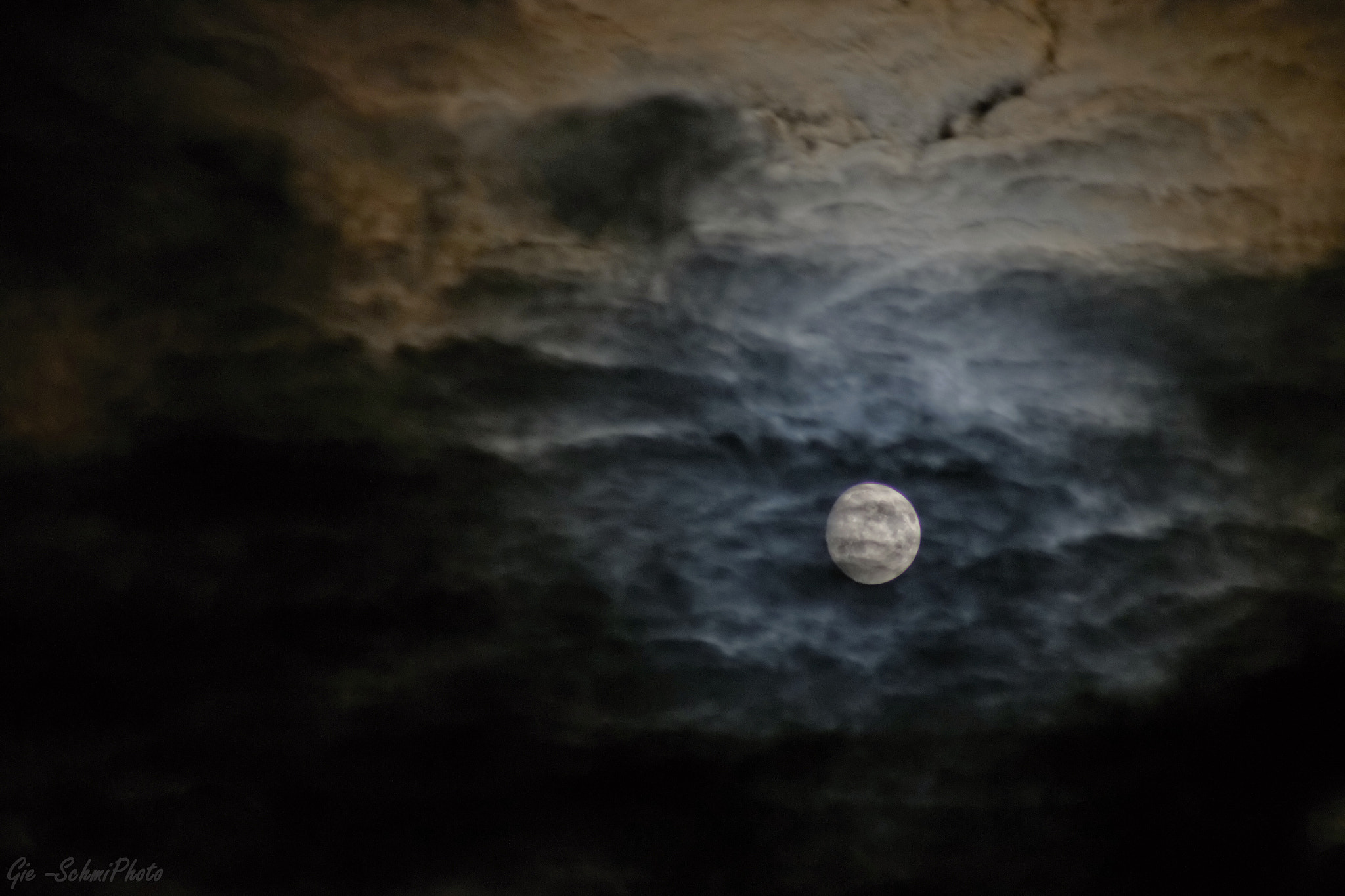 Canon EOS M sample photo. Blurry moon photography