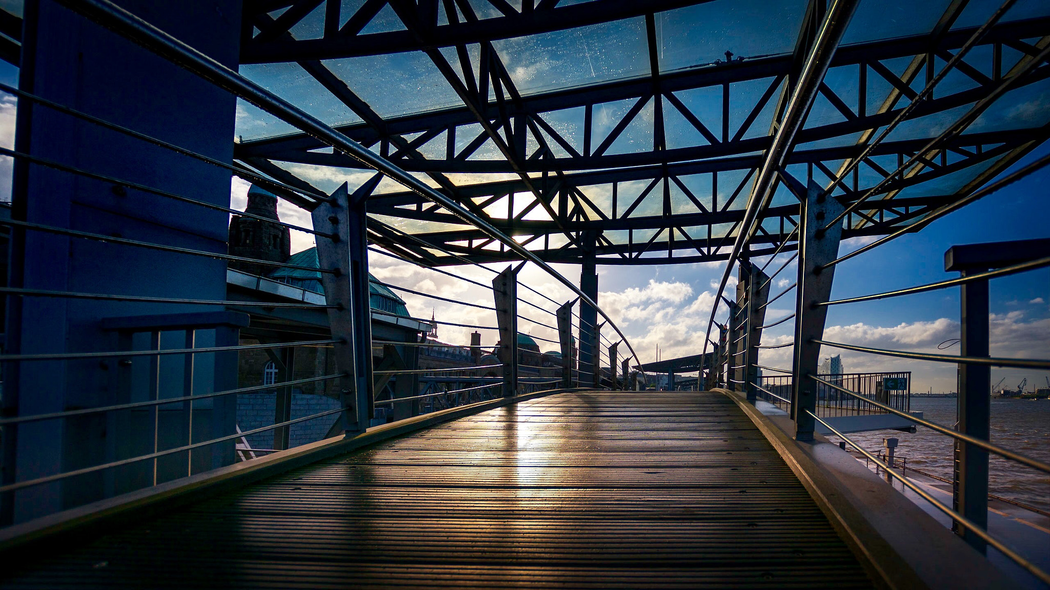 Sony ILCA-77M2 + 10-20mm F3.5 sample photo