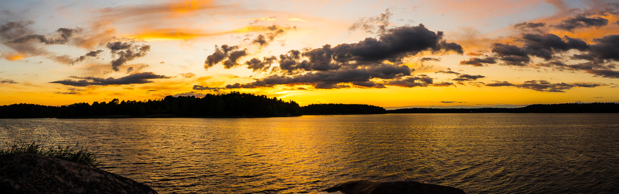 Sony a7S II + Sony Vario-Tessar T* FE 16-35mm F4 ZA OSS sample photo. Panorama sunset over the baltic photography