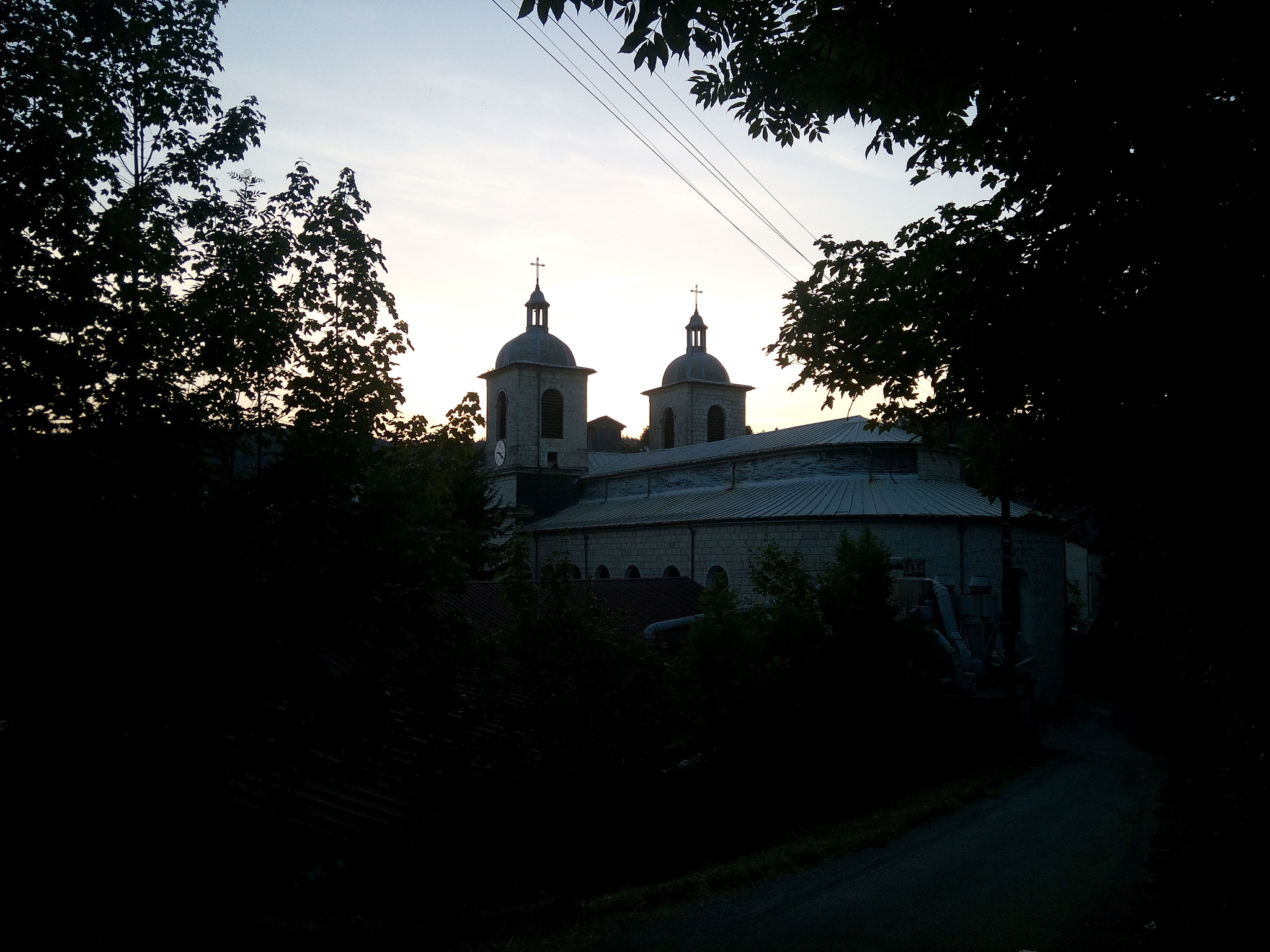WIKO GETAWAY sample photo. Eglise cachée photography