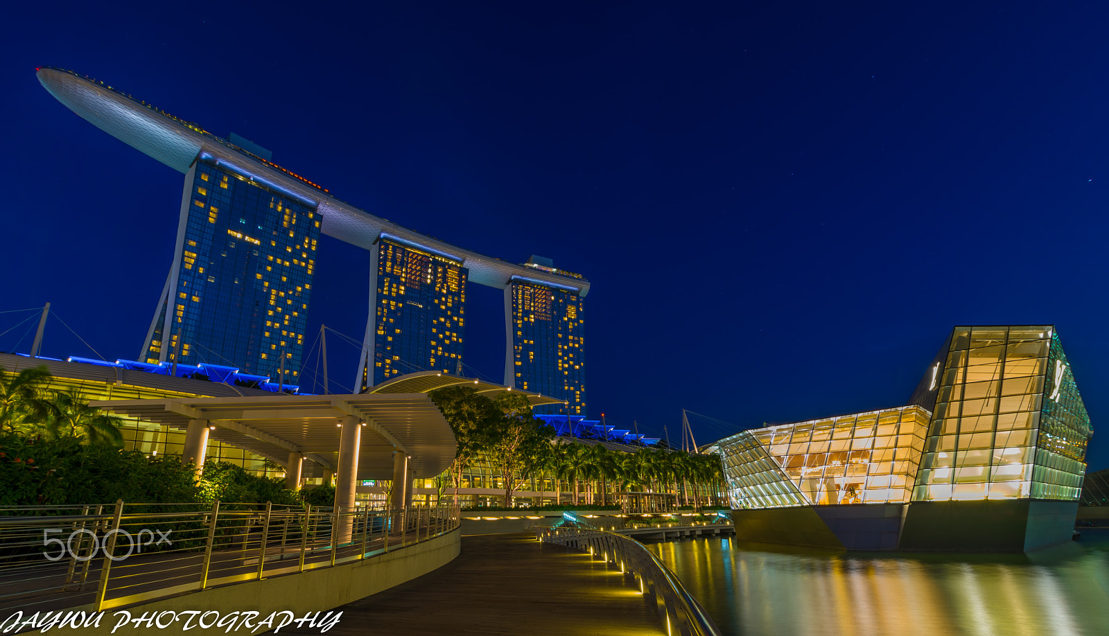 16-28mm F2.8 sample photo. Nightscape photography