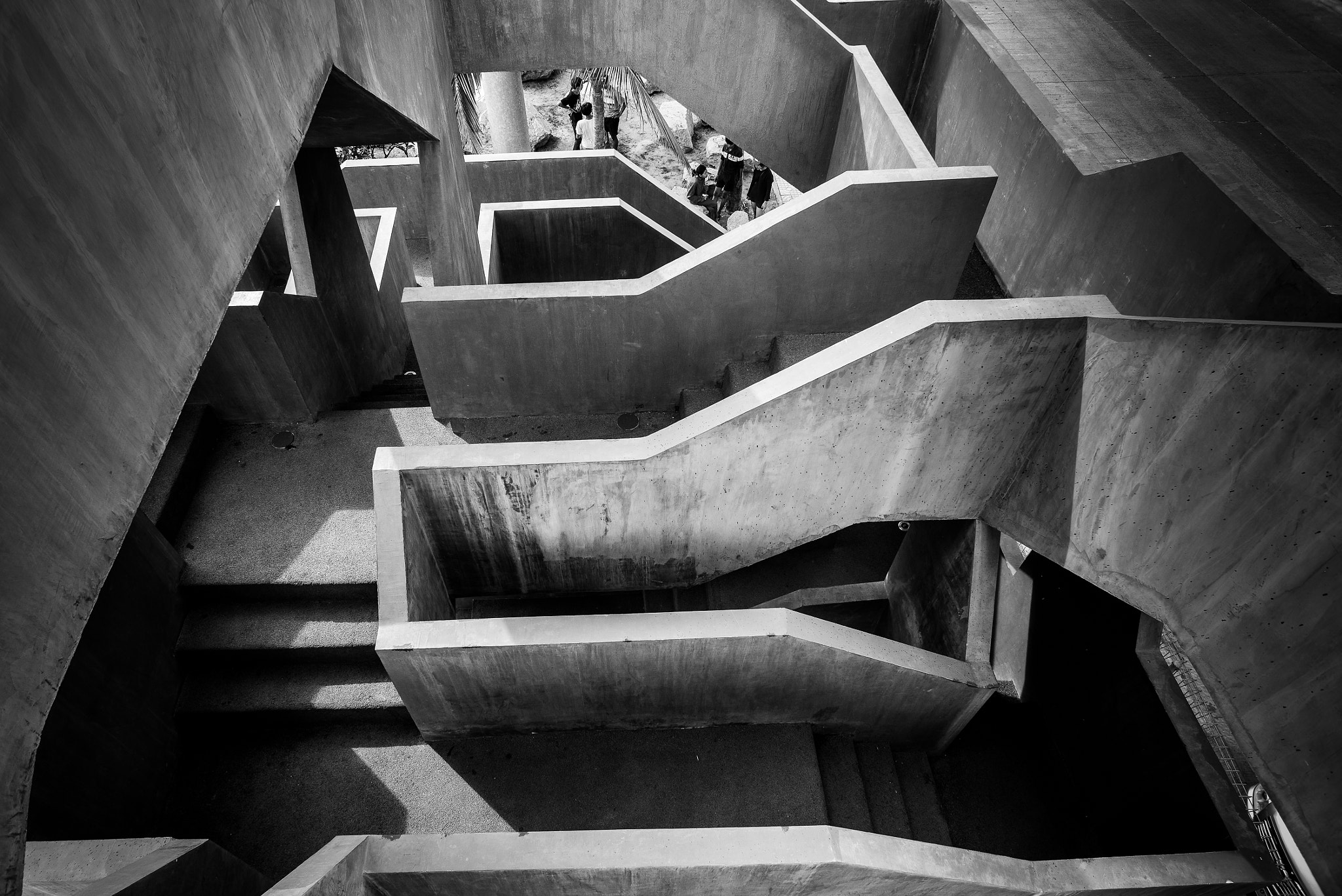 Nikon D600 + Nikon AF Nikkor 20mm F2.8D sample photo. Labyrinth photography