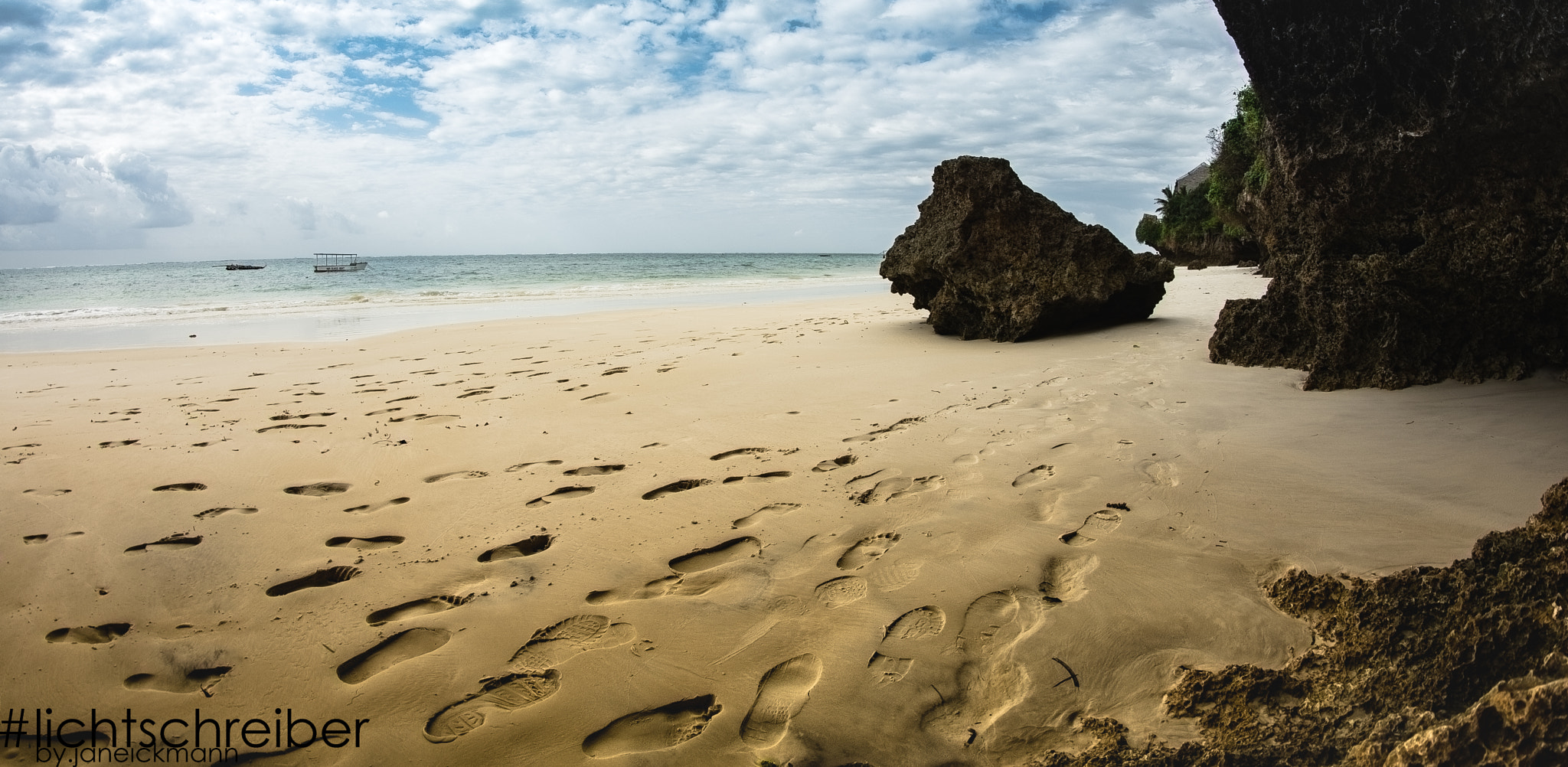 Nikon D7200 + Samyang 8mm F3.5 Aspherical IF MC Fisheye sample photo. Mombasa - nyali beach photography