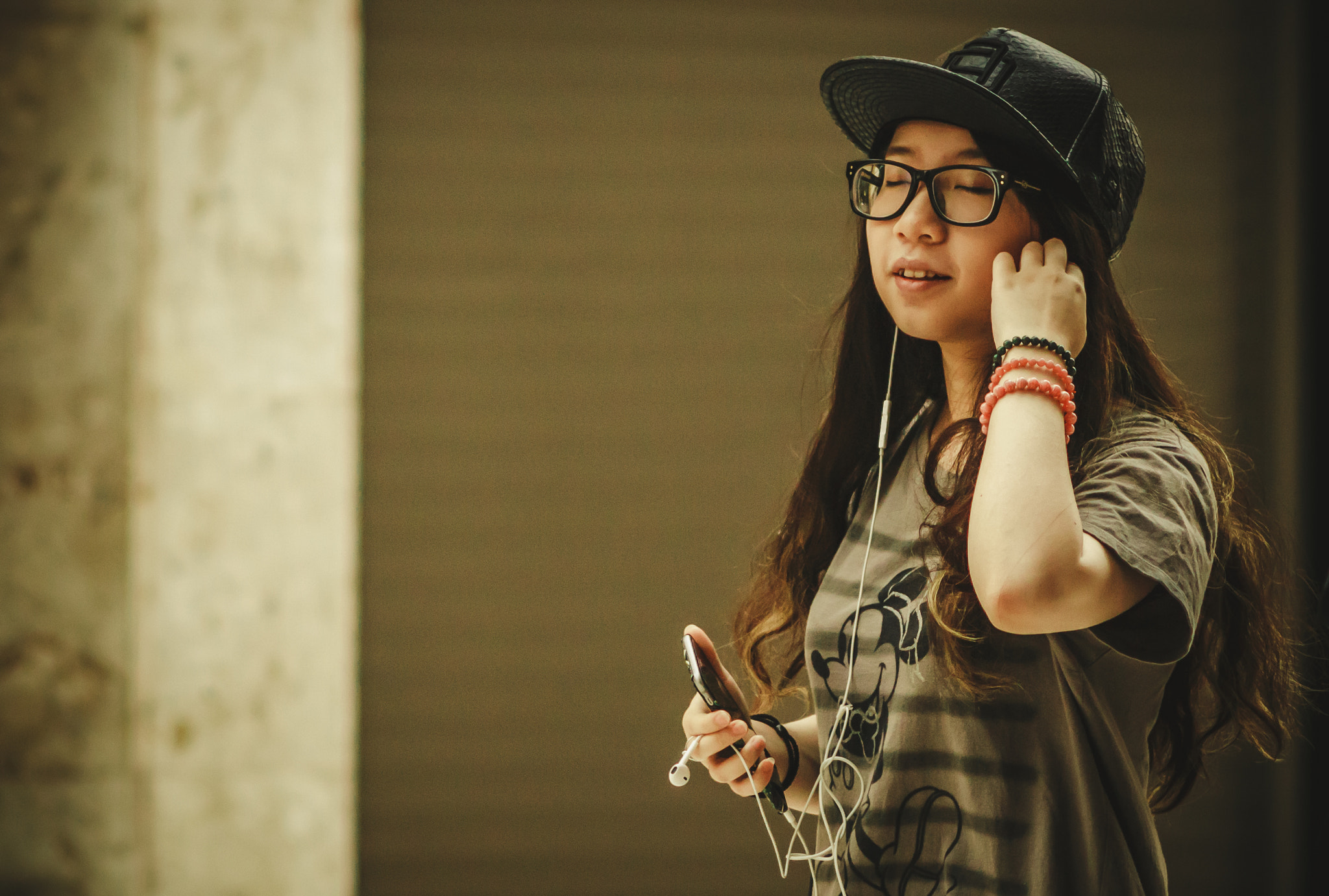 Canon EF 35-80mm f/4-5.6 sample photo. Yo yo!!! (street) photography