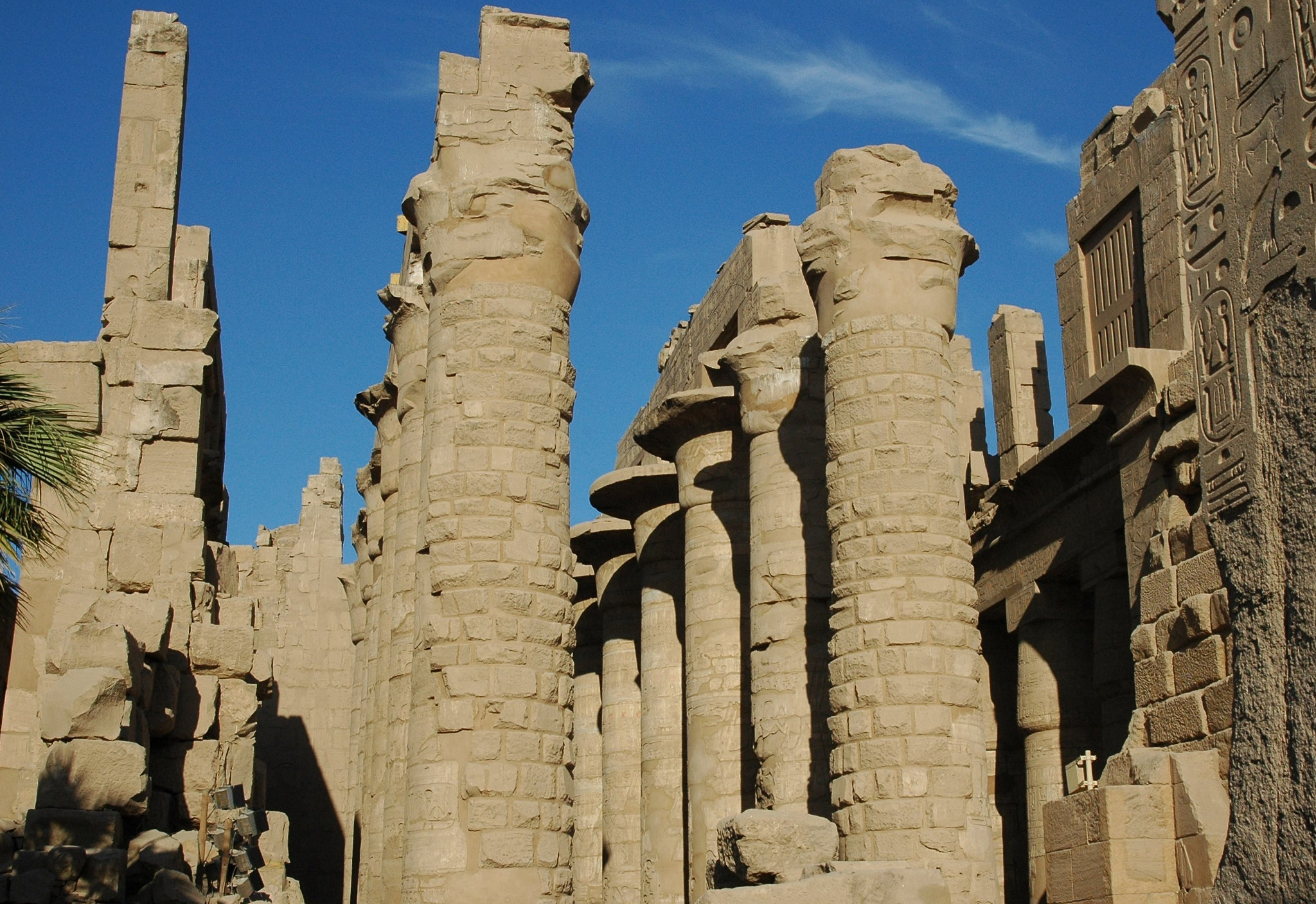 AF Zoom-Nikkor 28-80mm f/3.3-5.6G sample photo. Ancient columns photography
