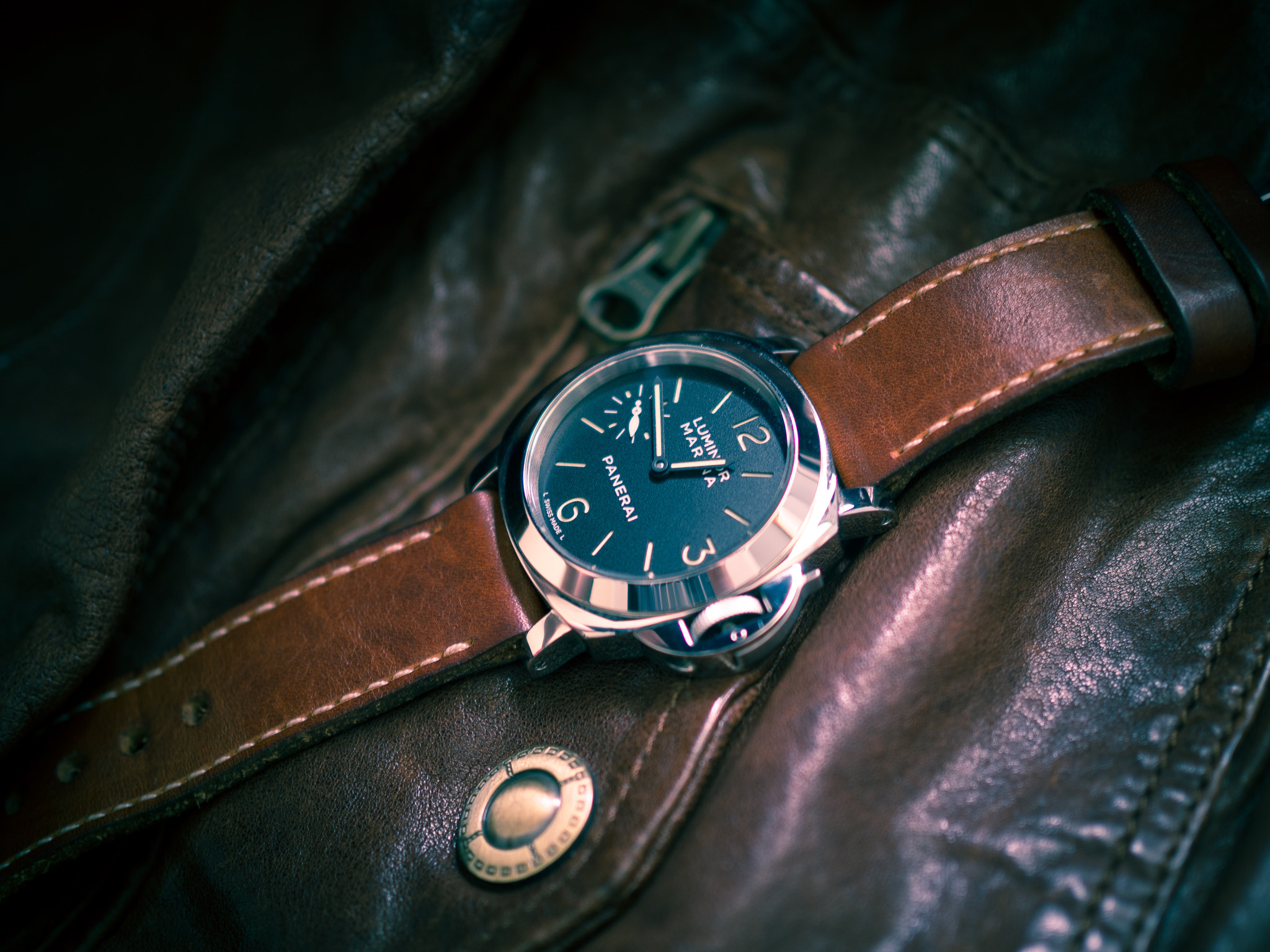 Olympus OM-D E-M10 II + Olympus M.Zuiko Digital 25mm F1.8 sample photo. Panerai marina military with pm gun photography