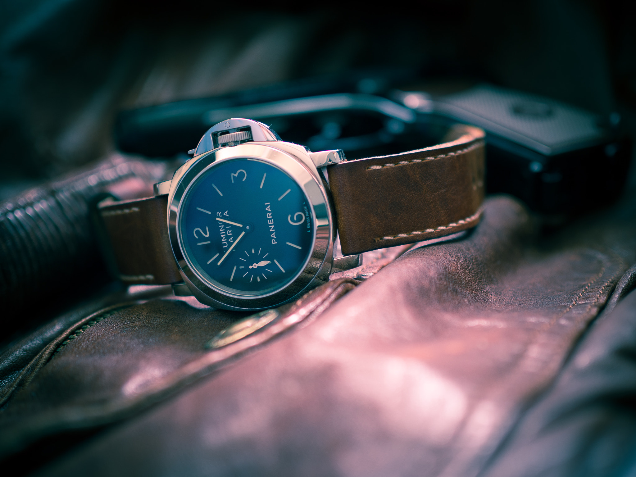 Olympus OM-D E-M10 II + Olympus M.Zuiko Digital 25mm F1.8 sample photo. Panerai marina military with pm gun photography