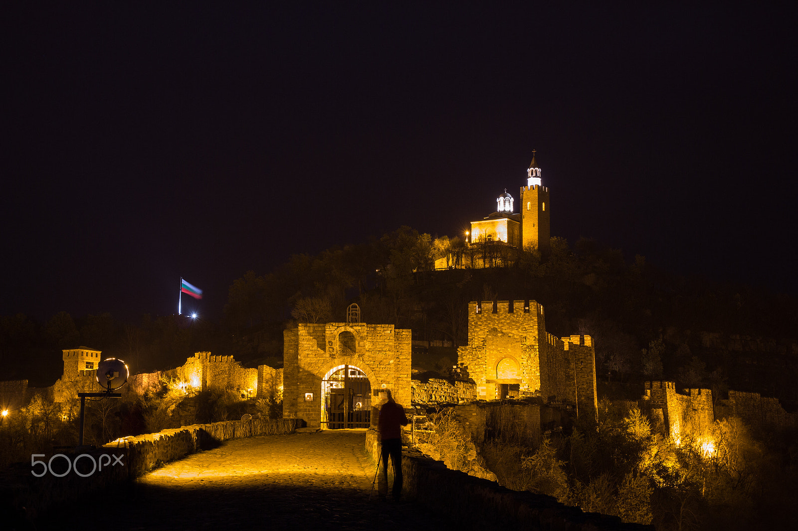 Sigma 17-70mm F2.8-4 DC Macro OS HSM sample photo. Tsarevets fortress - night photography