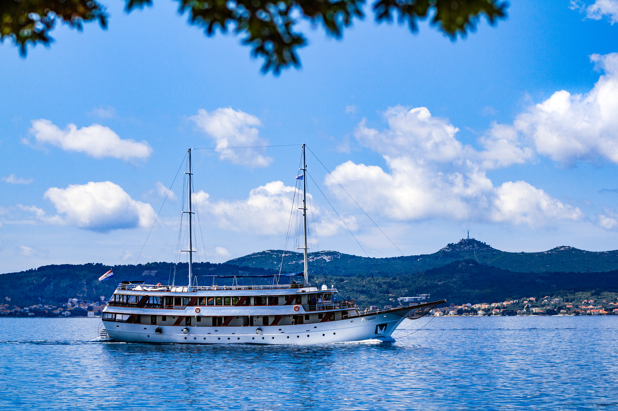 Sigma 70-200mm F2.8 EX DG OS HSM sample photo. Paradis photography