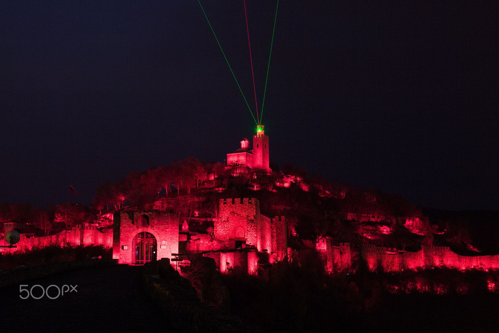 Sigma 17-70mm F2.8-4 DC Macro OS HSM sample photo. Tsarevets fortress - red light photography