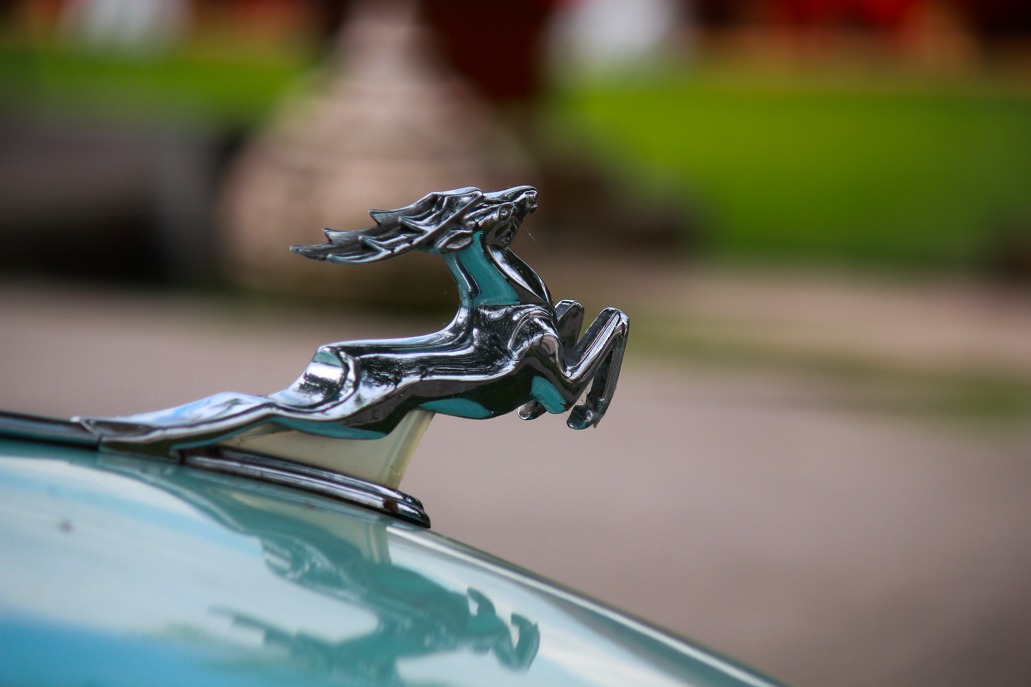 Canon EOS 550D (EOS Rebel T2i / EOS Kiss X4) sample photo. Distictive detail of gaz 21 "volga" 1960, the ussr photography