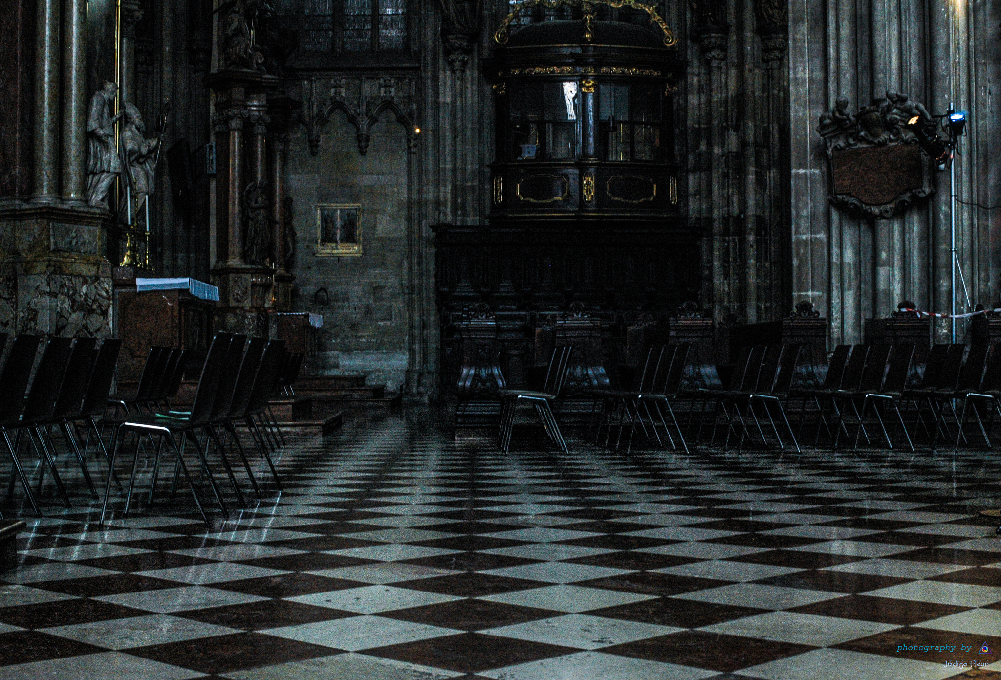 AF Zoom-Nikkor 35-70mm f/3.3-4.5 N sample photo. Cathedral inside photography