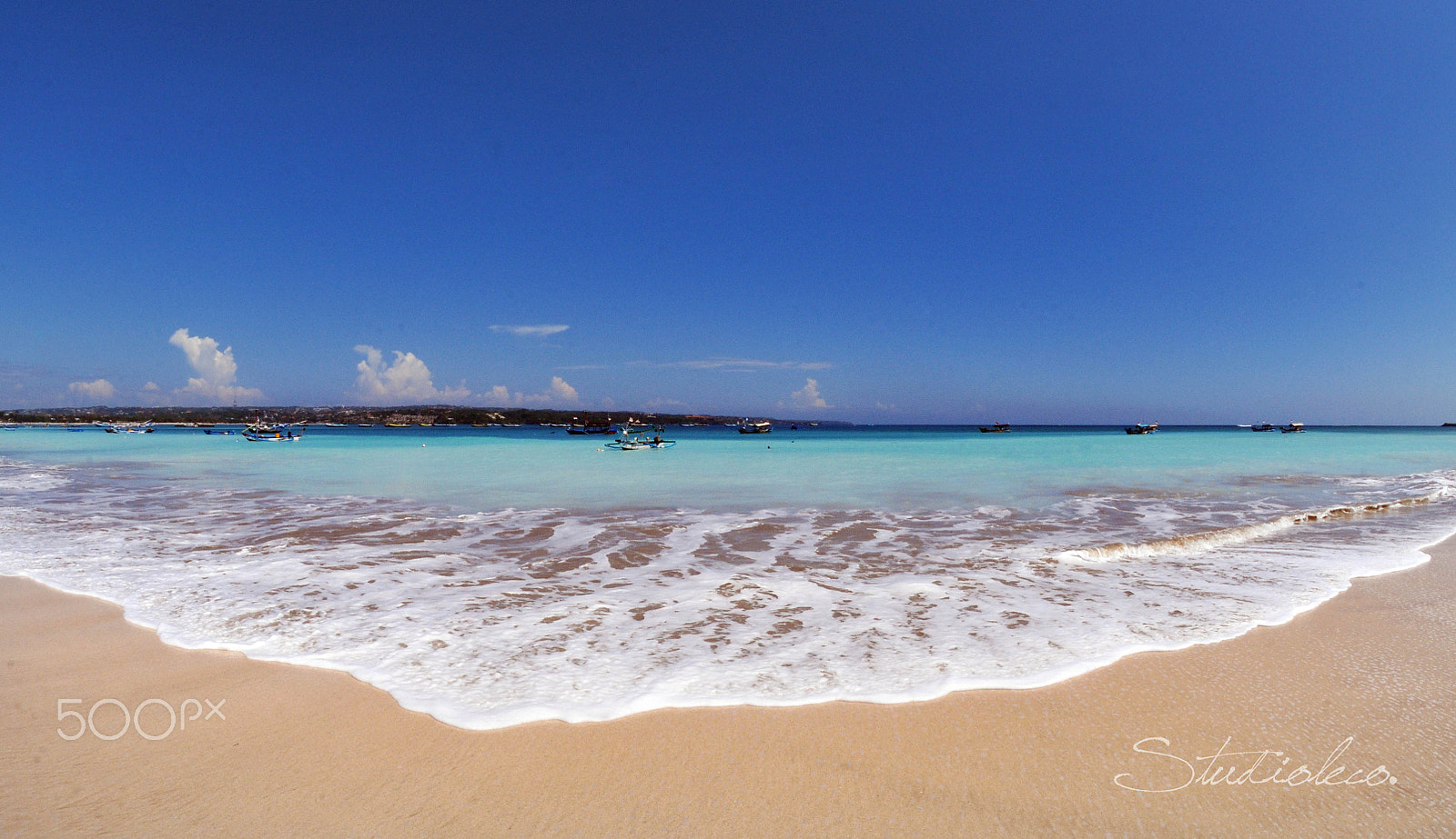 Nikon AF DX Fisheye-Nikkor 10.5mm F2.8G ED sample photo. Jimbaran beach photography