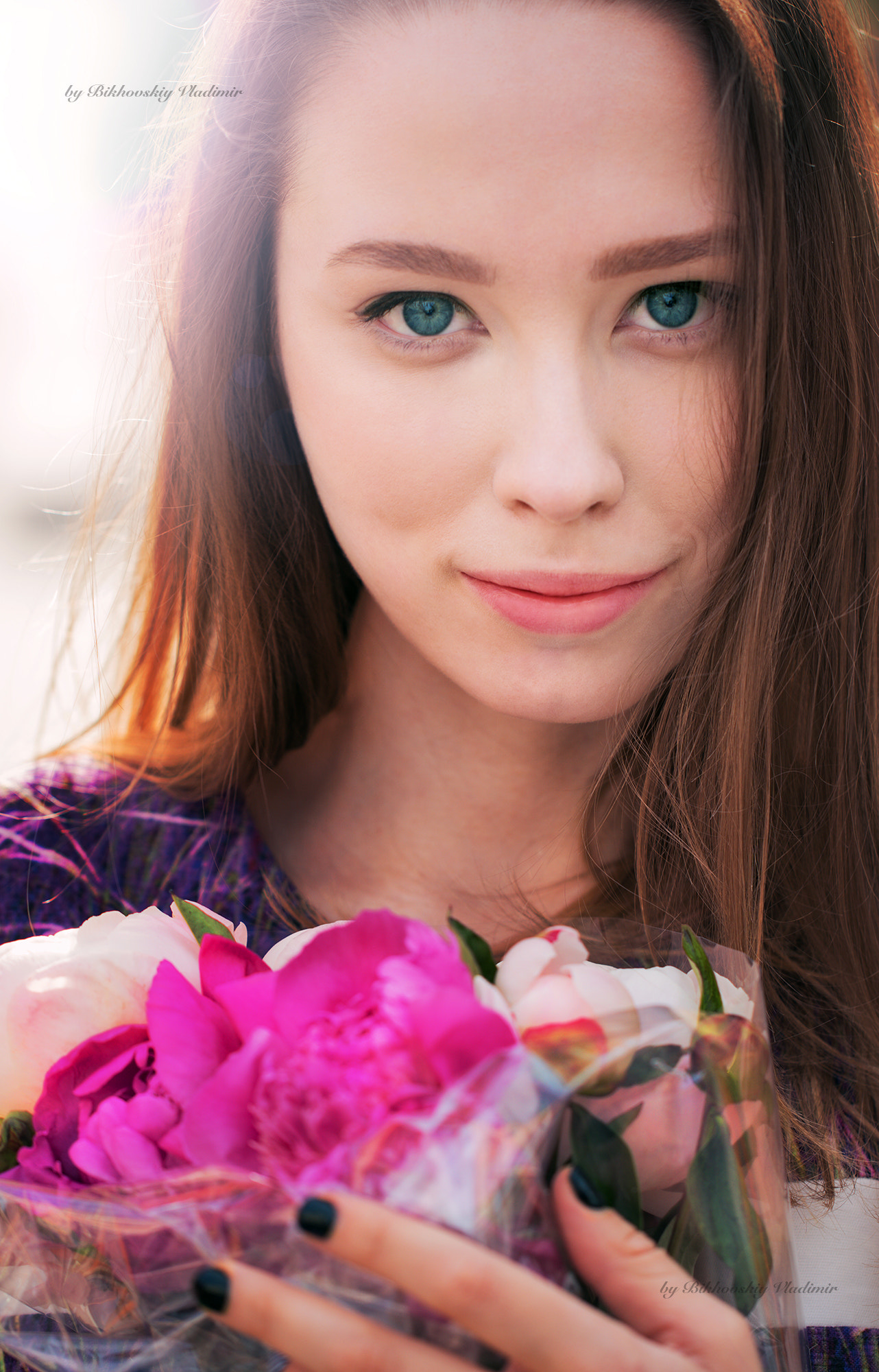 Sony a6300 + Canon EF 100mm F2.8L Macro IS USM sample photo. Girl with color flowers photography